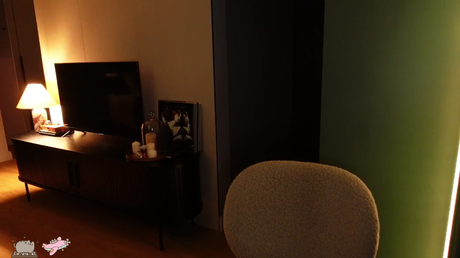 Gallery image thumbnail from Maddie's myfreecams stream on, 10/09/2024, 24:39 image 17 of 20