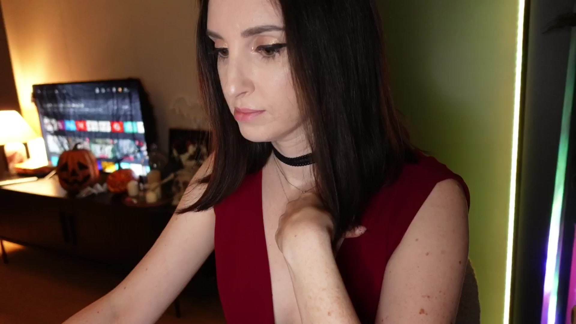Gallery image thumbnail from Maddie's myfreecams stream on, 10/11/2024, 19:38 image 19 of 20