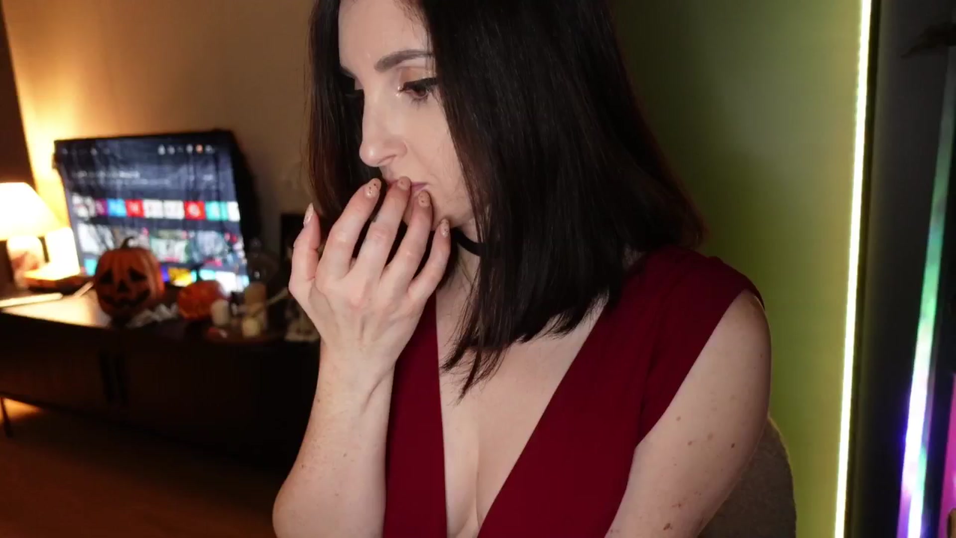 Gallery image thumbnail from Maddie's myfreecams stream on, 10/11/2024, 19:38 image 8 of 20