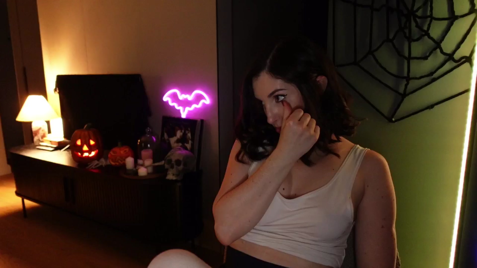 Gallery image thumbnail from Maddie's myfreecams stream on, 10/15/2024, 01:54 image 4 of 20