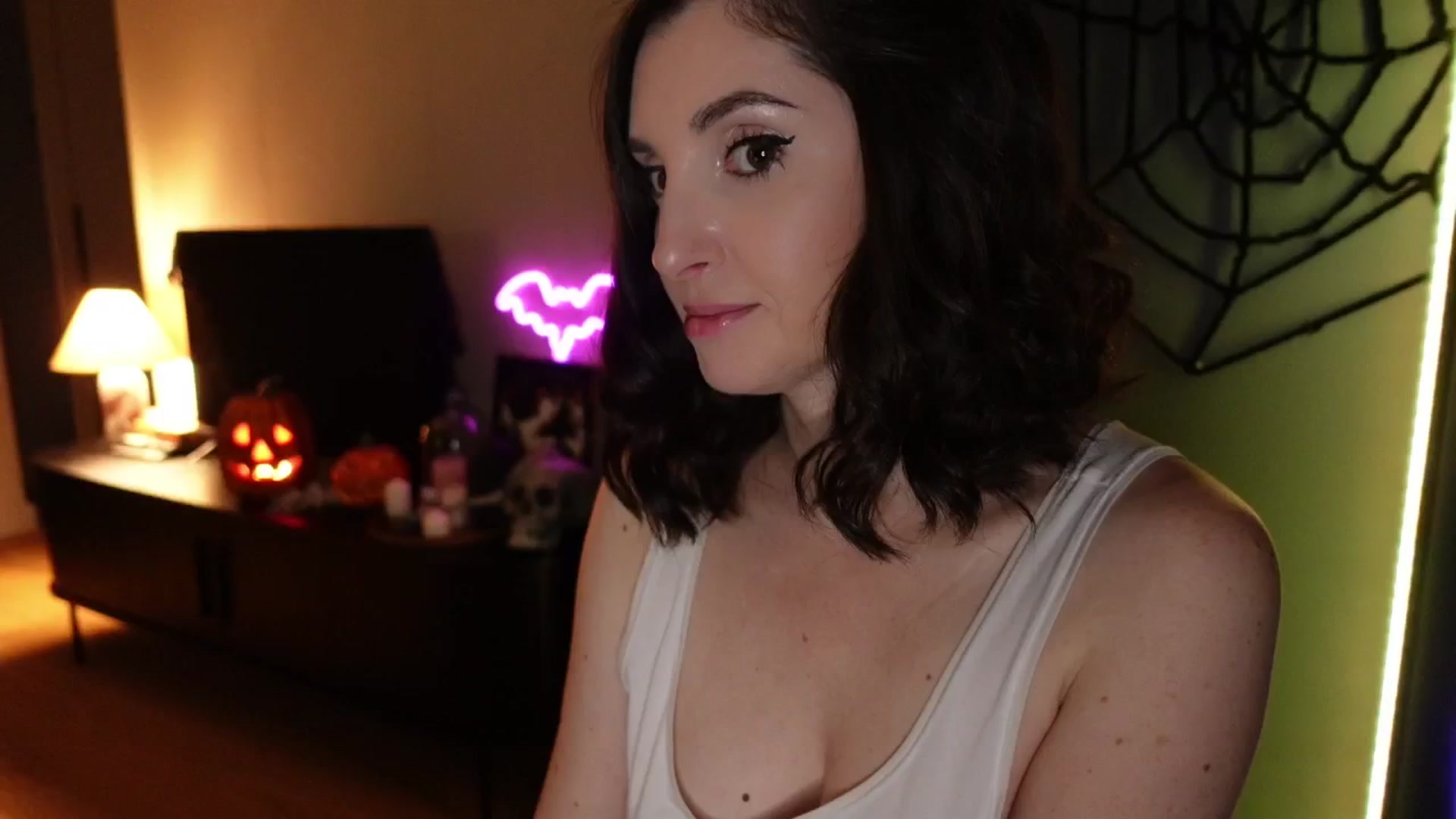 Gallery image thumbnail from Maddie's myfreecams stream on, 10/15/2024, 01:54 image 7 of 20