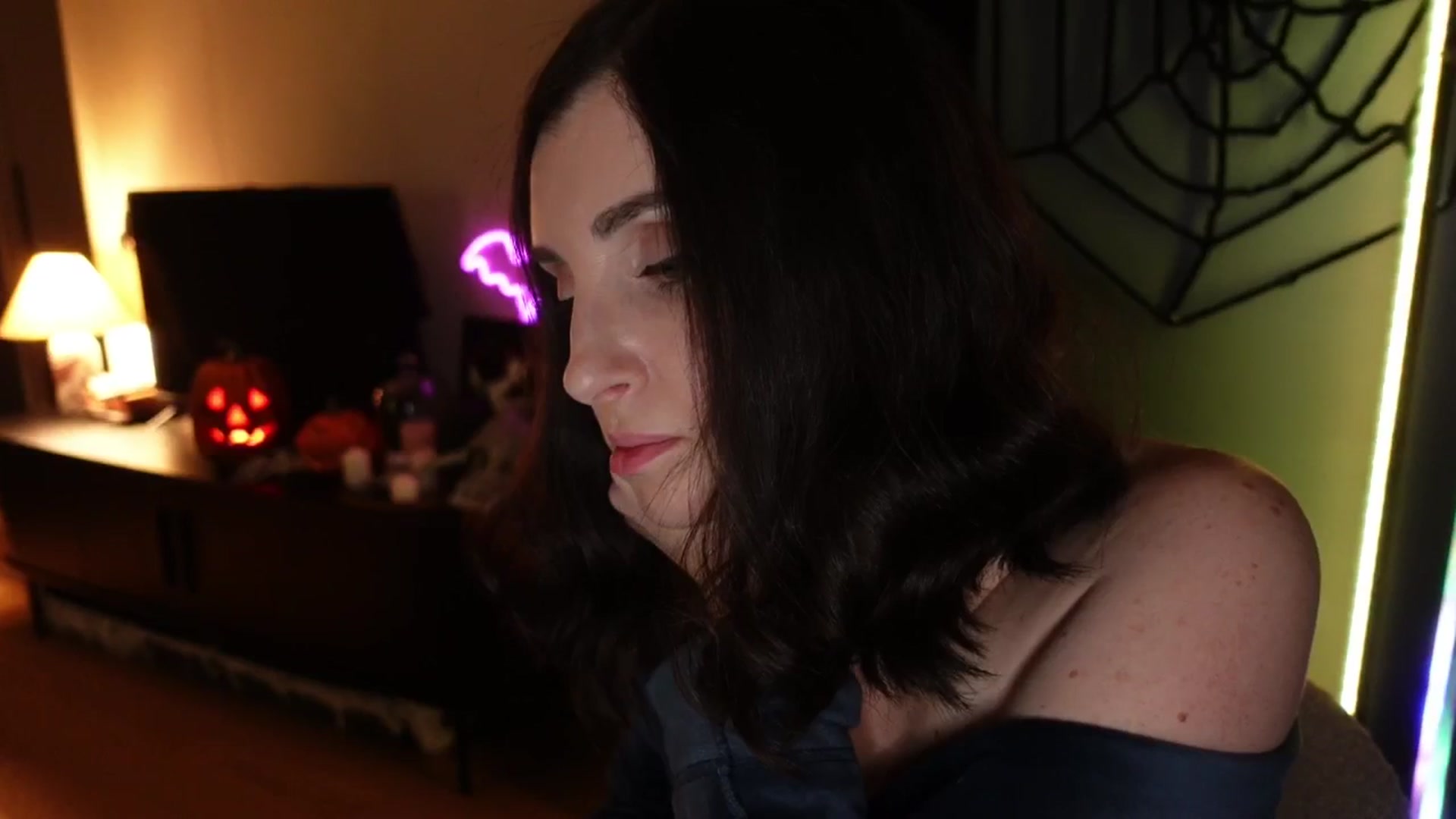 Gallery image thumbnail from Maddie's myfreecams stream on, 10/17/2024, 01:51 image 7 of 20