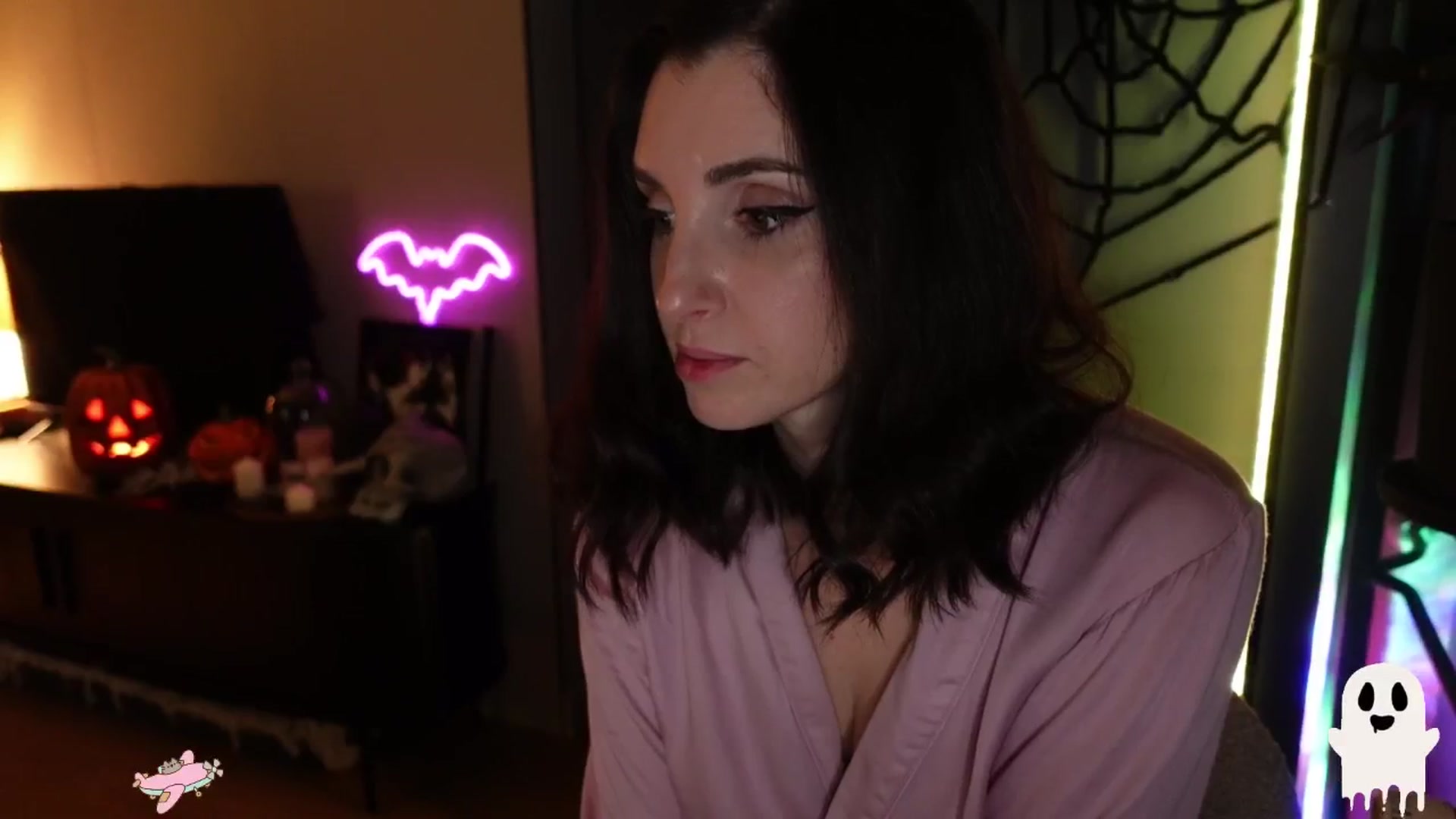 Gallery image thumbnail from Maddie's myfreecams stream on, 10/17/2024, 01:51 image 14 of 20