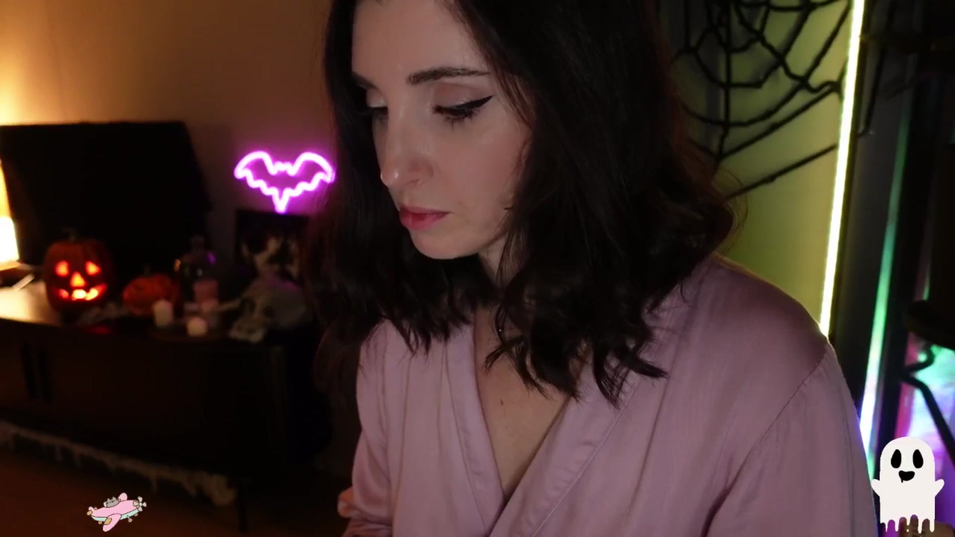 Gallery image thumbnail from Maddie's myfreecams stream on, 10/17/2024, 01:51 image 13 of 20