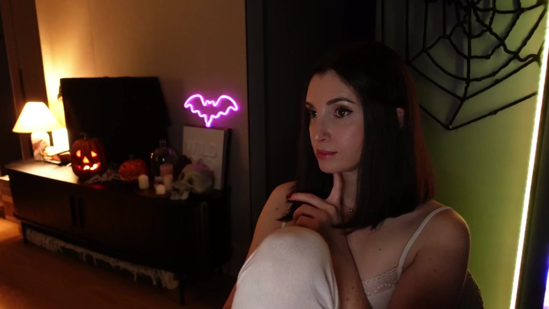 Gallery image thumbnail from Maddie's myfreecams stream on, 10/18/2024, 02:03 image 18 of 20