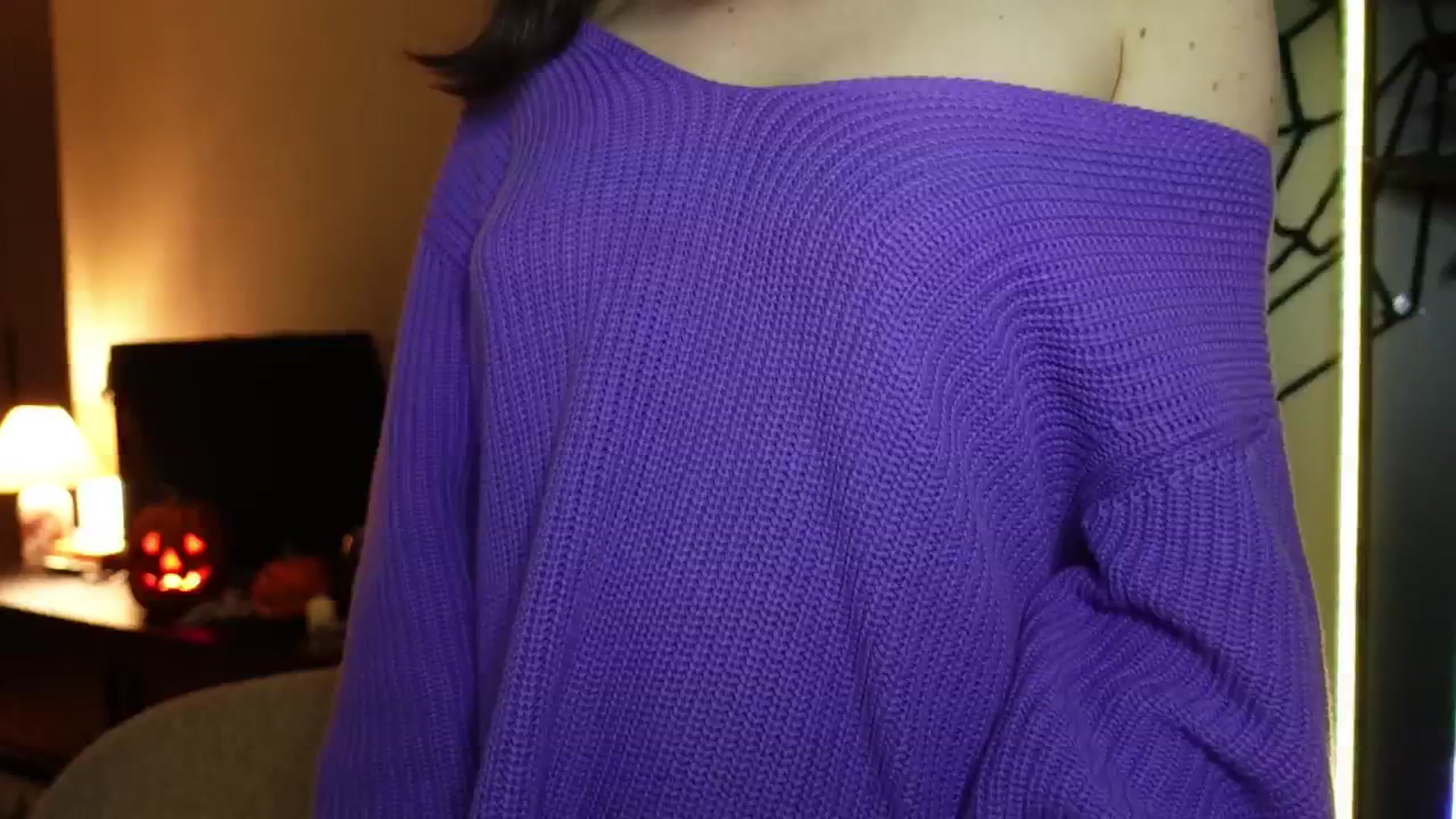 Gallery image thumbnail from Maddie's myfreecams stream on, 10/20/2024, 02:17 image 7 of 20