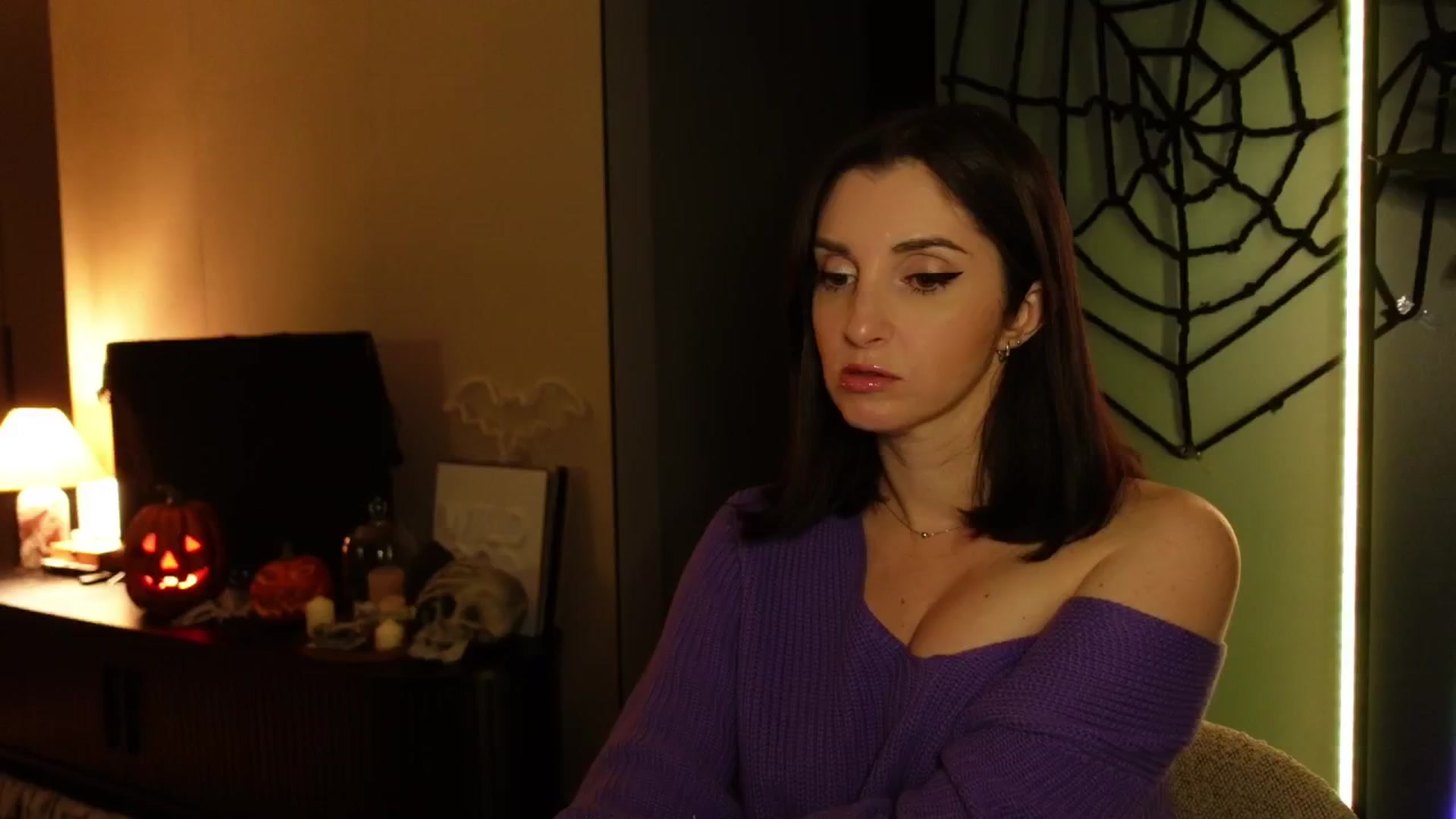 Gallery image thumbnail from Maddie's myfreecams stream on, 10/20/2024, 02:17 image 1 of 20
