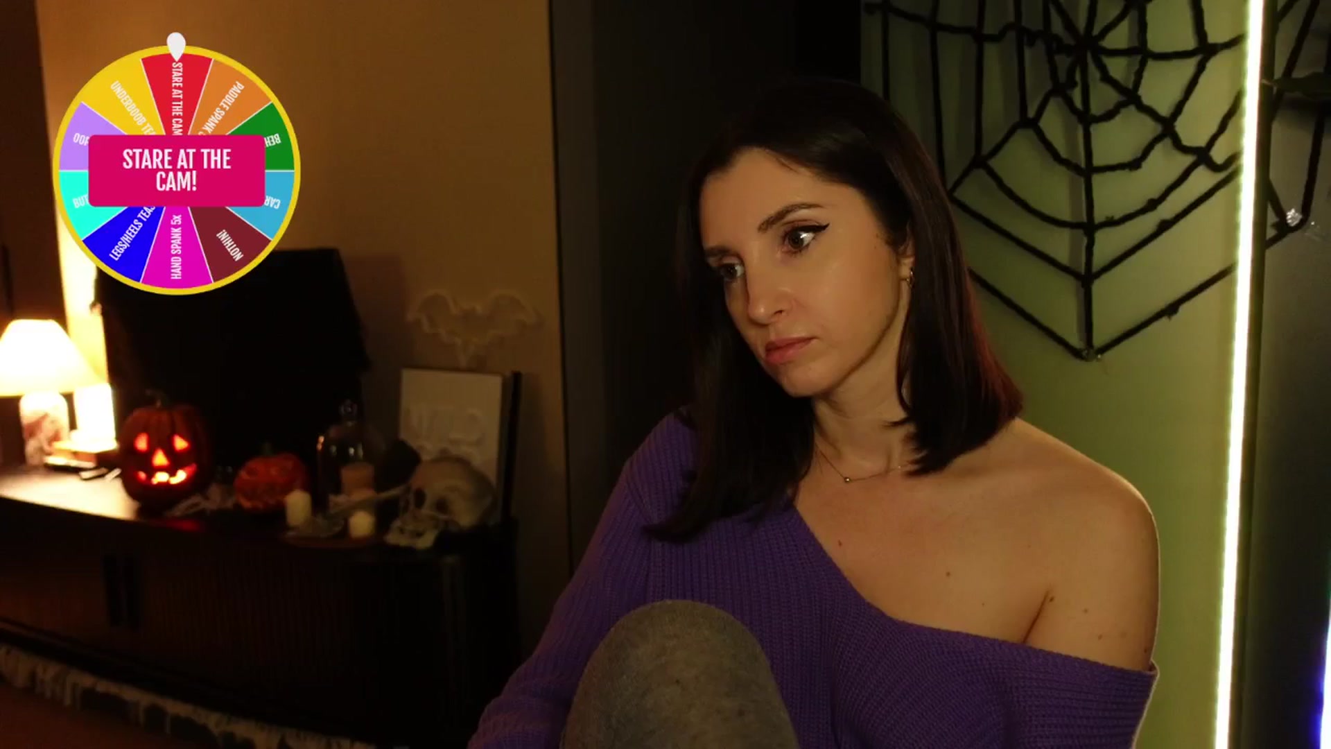 Gallery image thumbnail from Maddie's myfreecams stream on, 10/20/2024, 02:17 image 17 of 20