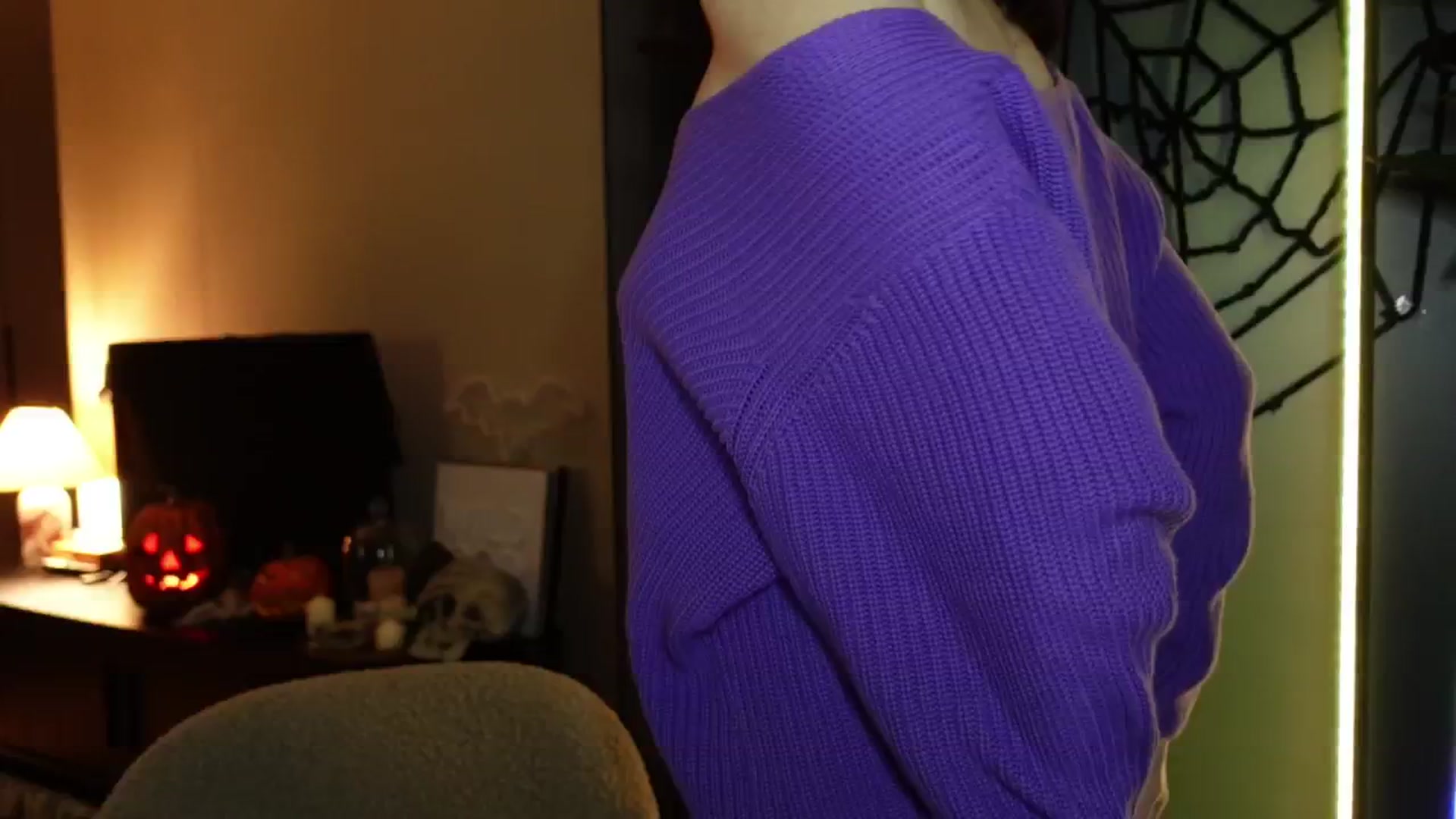 Gallery image thumbnail from Maddie's myfreecams stream on, 10/20/2024, 02:17 image 6 of 20