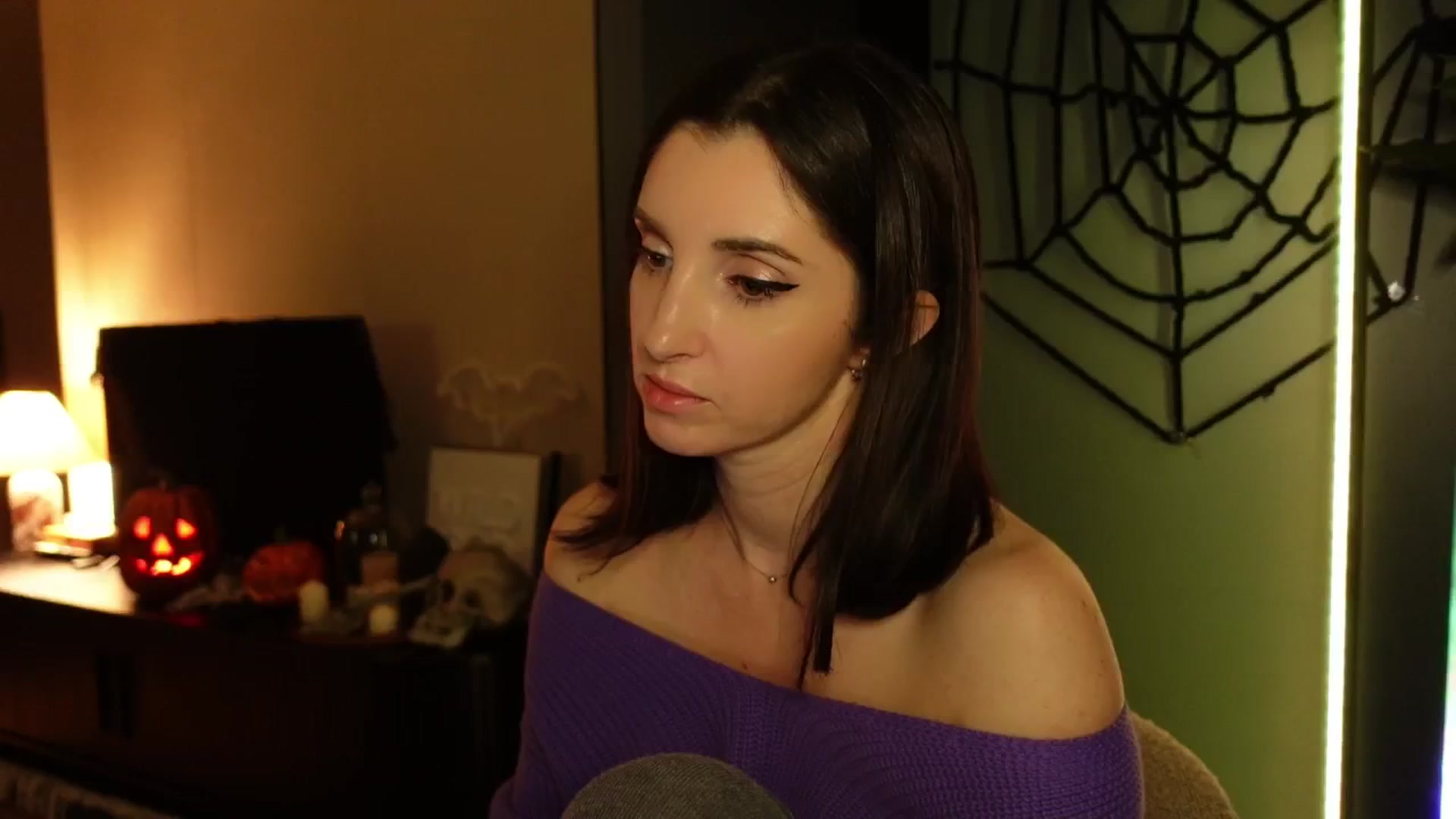 Gallery image thumbnail from Maddie's myfreecams stream on, 10/20/2024, 02:17 image 20 of 20