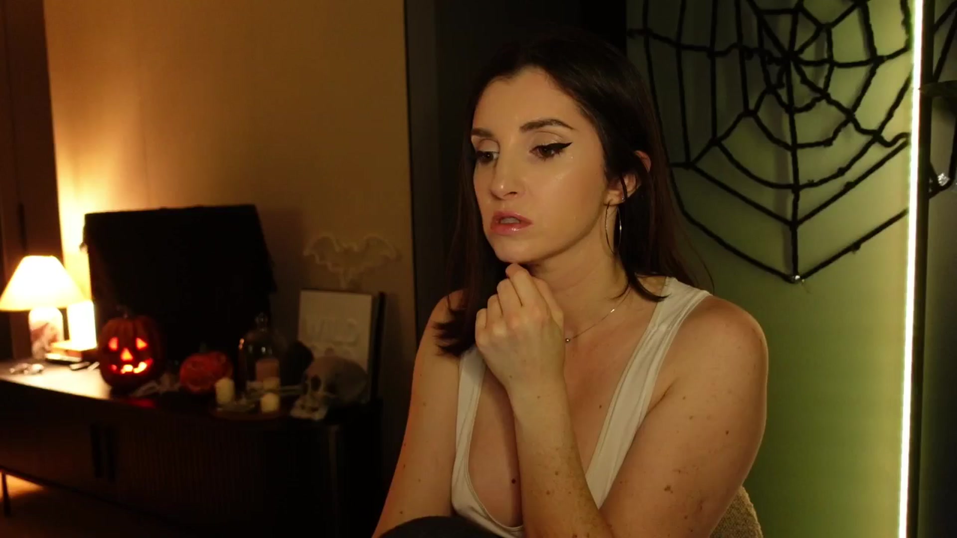 Gallery image thumbnail from Maddie's myfreecams stream on, 10/20/2024, 21:06 image 18 of 20