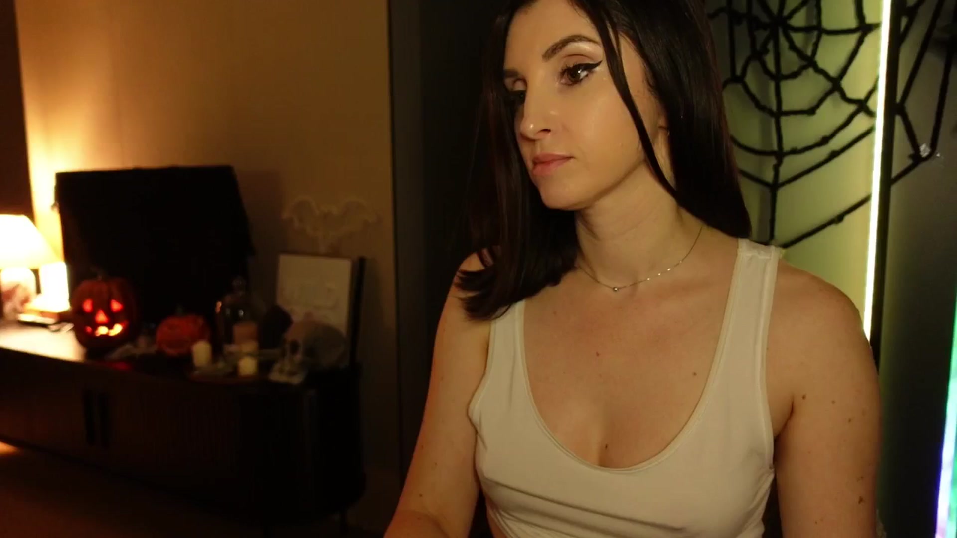 Gallery image thumbnail from Maddie's myfreecams stream on, 10/21/2024, 03:12 image 7 of 20