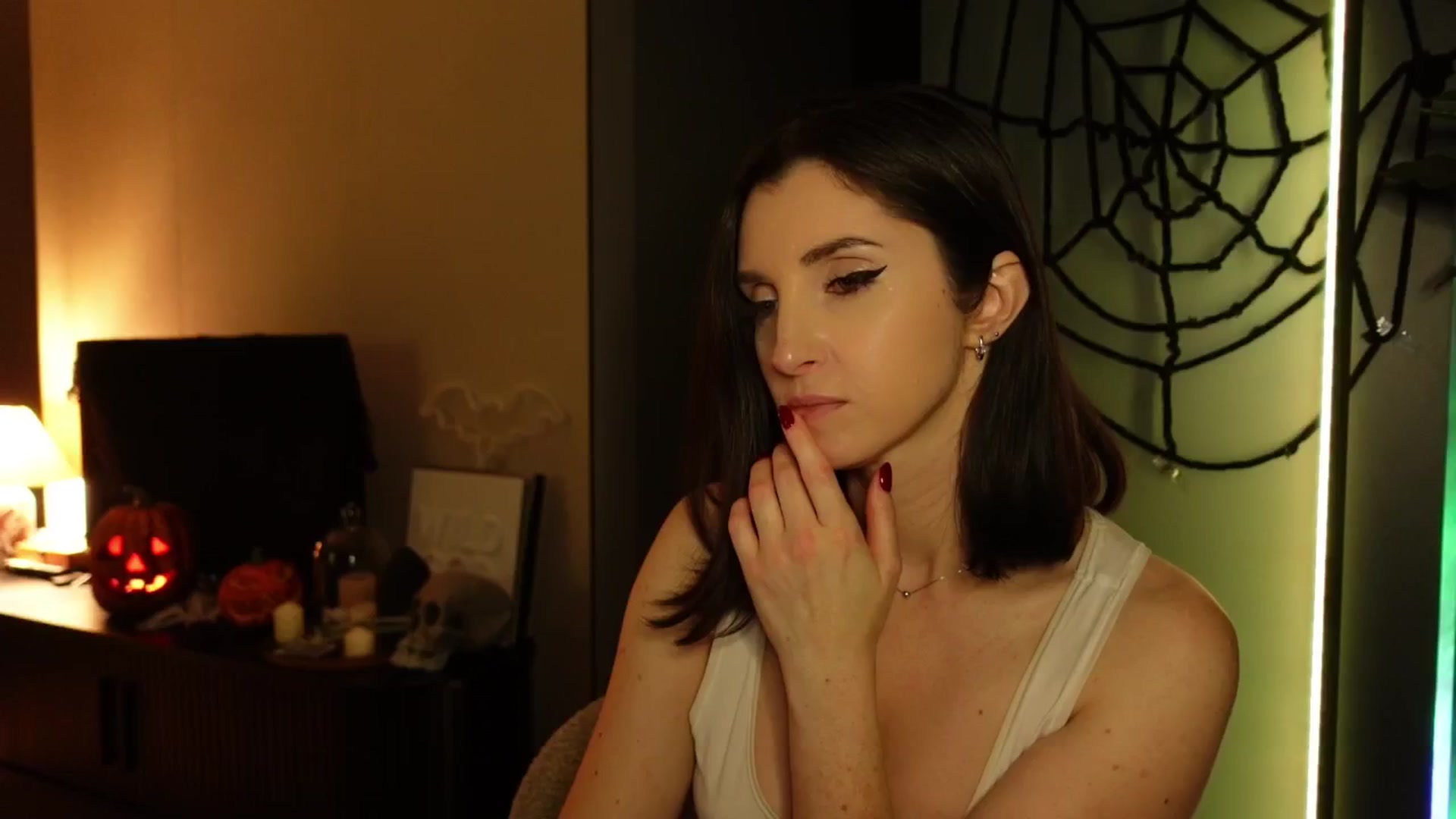 Gallery image thumbnail from Maddie's myfreecams stream on, 10/21/2024, 04:05 image 19 of 20