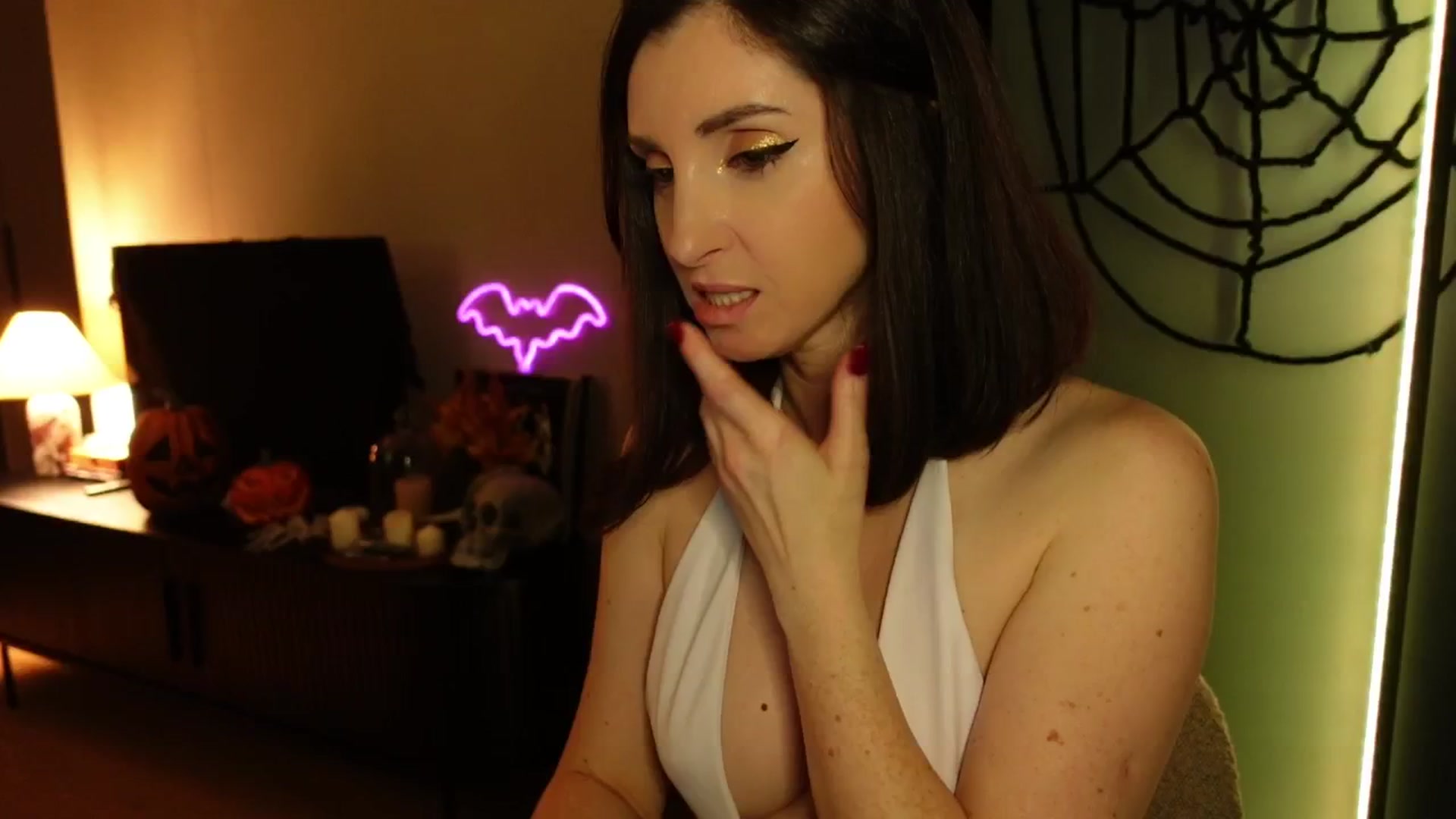 Gallery image thumbnail from Maddie's myfreecams stream on, 10/22/2024, 03:03 image 11 of 20