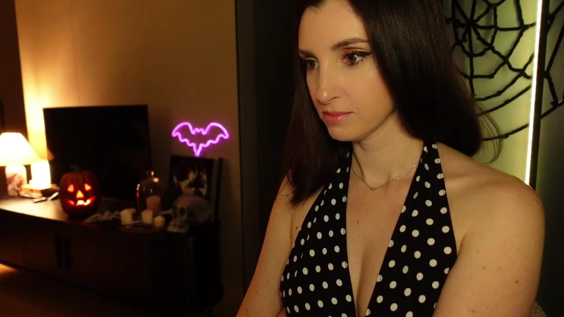 Gallery image thumbnail from Maddie's myfreecams stream on, 10/23/2024, 24:01 image 2 of 20