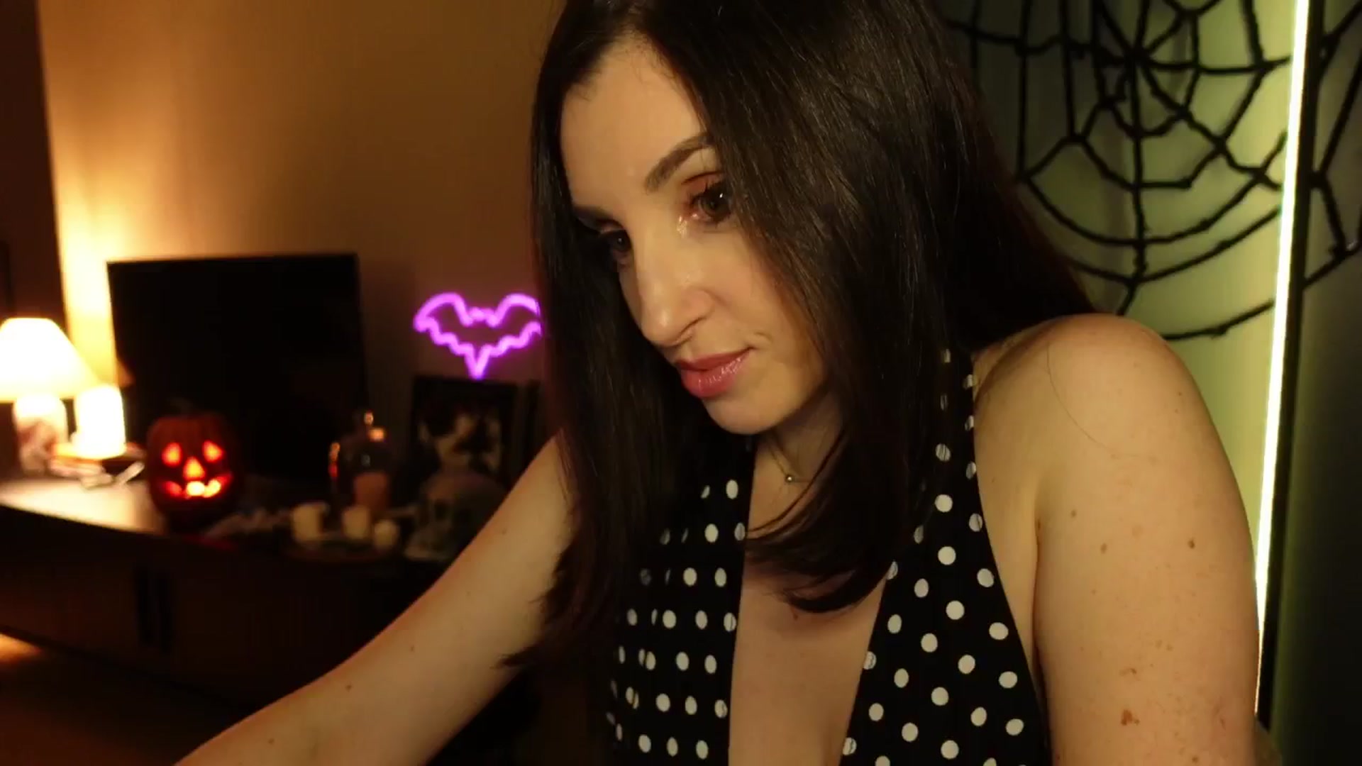 Gallery image thumbnail from Maddie's myfreecams stream on, 10/23/2024, 24:01 image 12 of 20