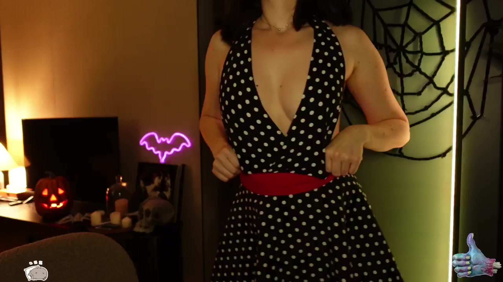 Gallery image thumbnail from Maddie's myfreecams stream on, 10/23/2024, 24:37 image 10 of 20