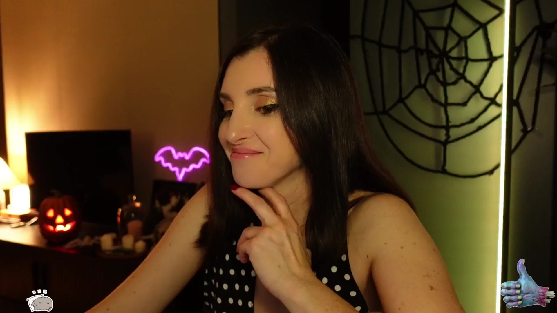 Gallery image thumbnail from Maddie's myfreecams stream on, 10/23/2024, 24:37 image 8 of 20