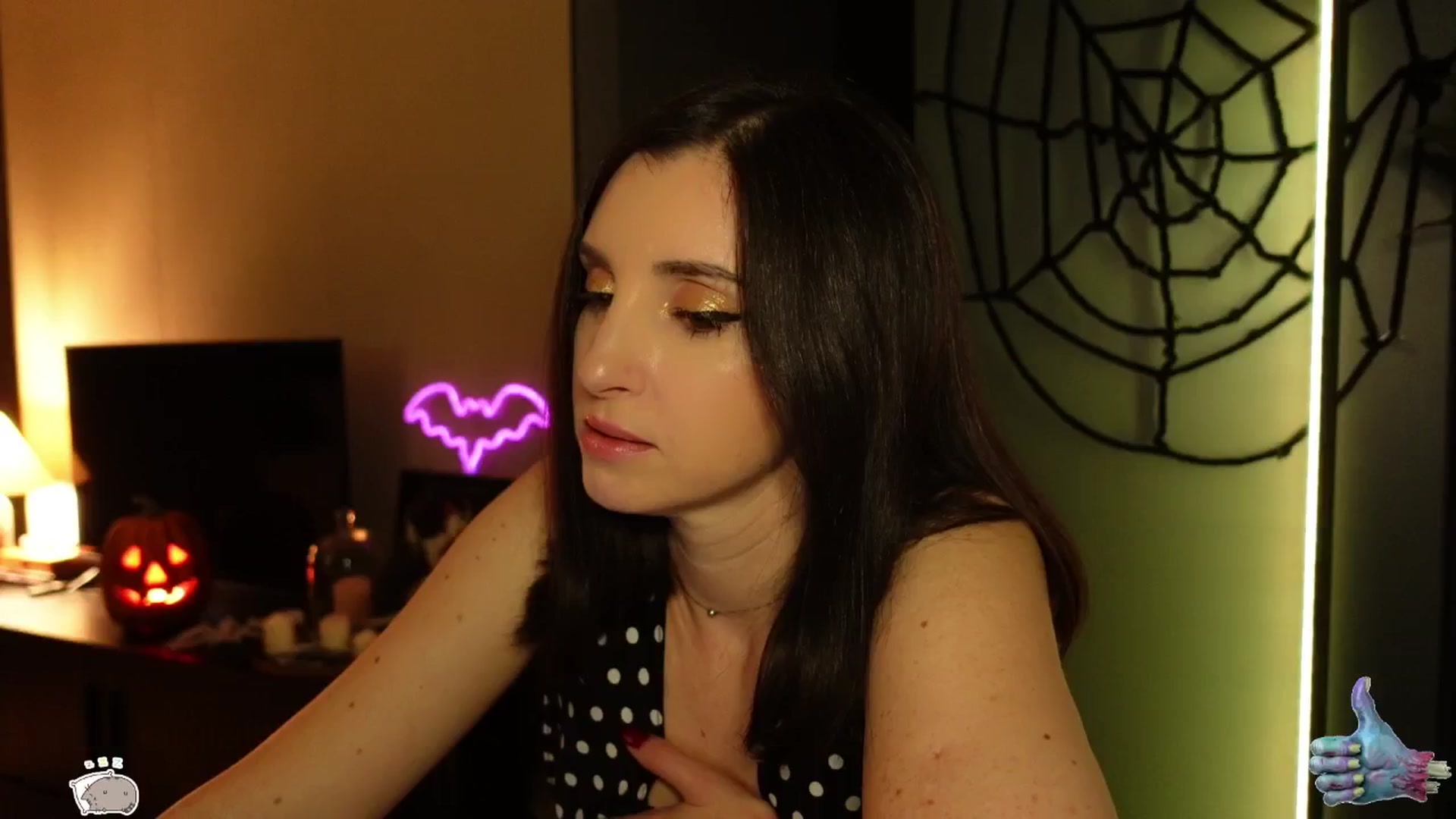 Gallery image thumbnail from Maddie's myfreecams stream on, 10/23/2024, 24:37 image 9 of 20