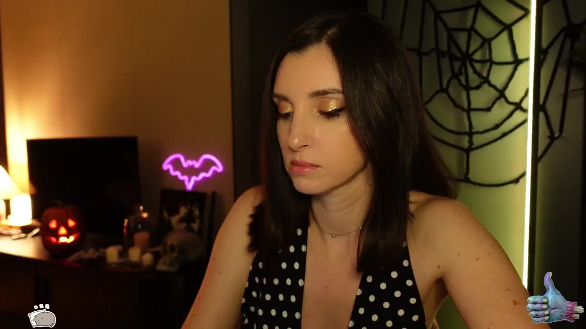 Gallery image thumbnail from Maddie's myfreecams stream on, 10/23/2024, 24:37 image 7 of 20