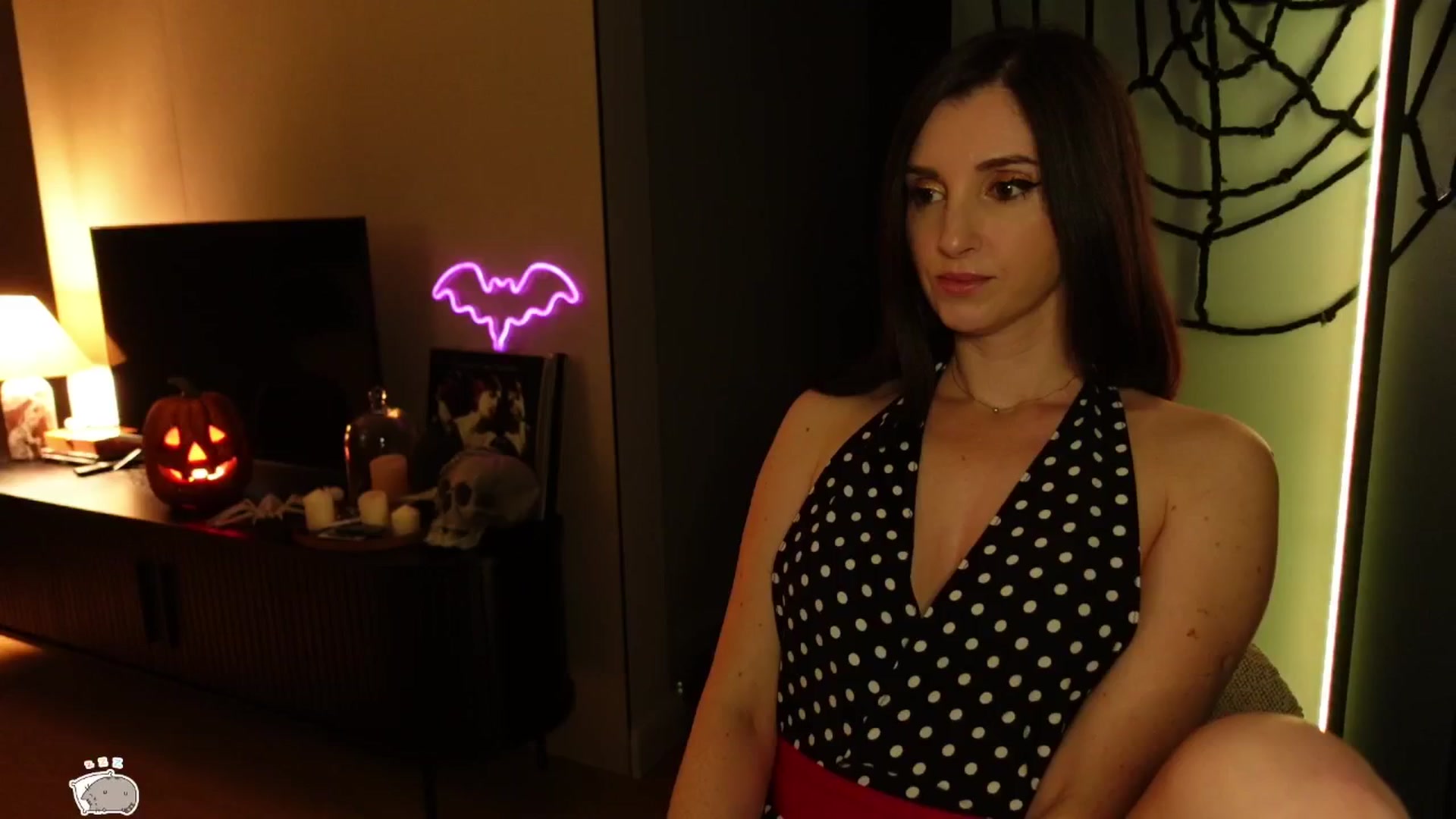 Gallery image thumbnail from Maddie's myfreecams stream on, 10/23/2024, 02:02 image 8 of 20
