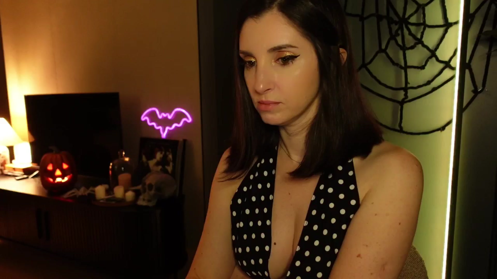 Gallery image thumbnail from Maddie's myfreecams stream on, 10/23/2024, 03:31 image 1 of 20