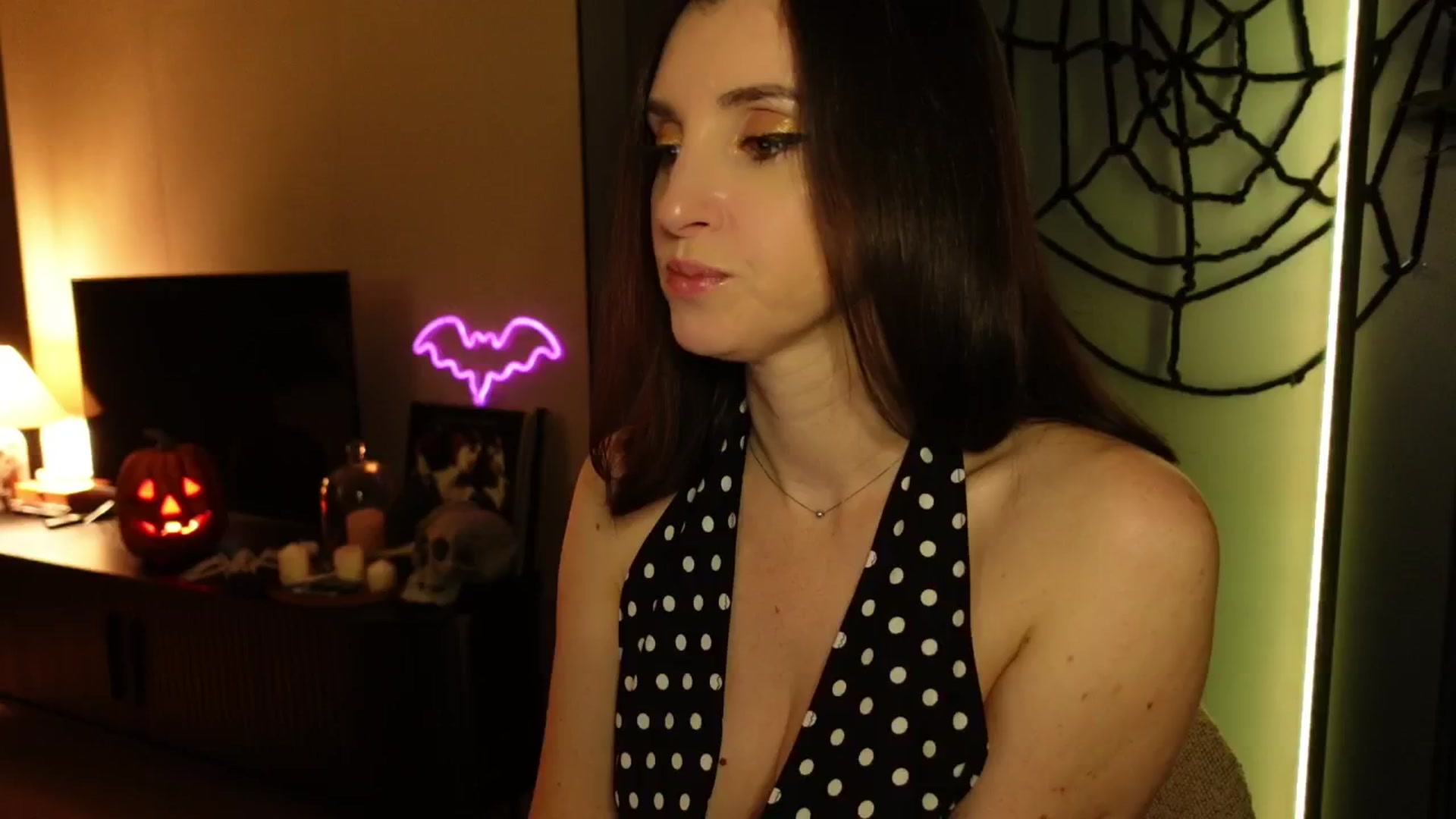 Gallery image thumbnail from Maddie's myfreecams stream on, 10/23/2024, 03:31 image 18 of 20