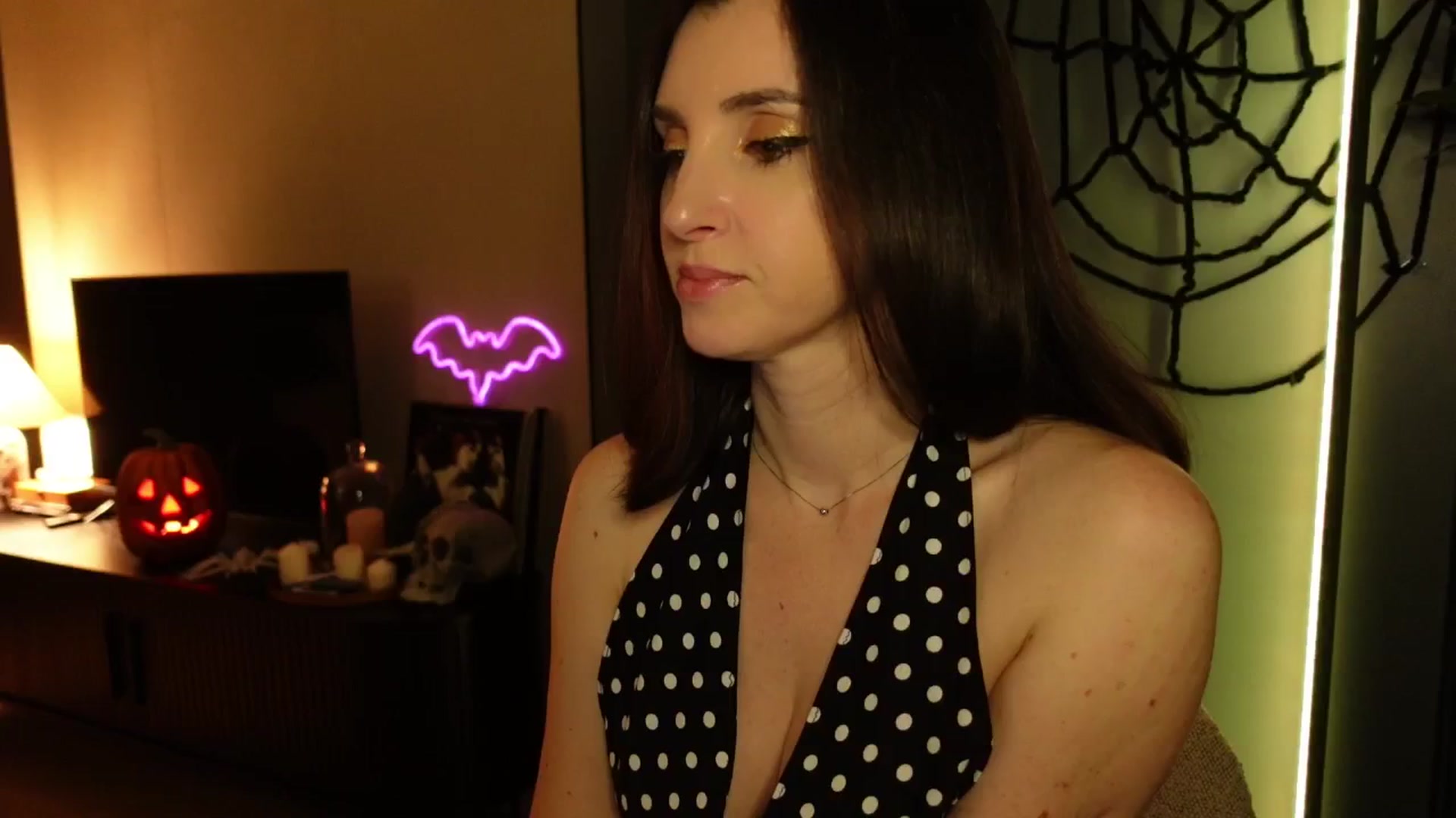 Gallery image thumbnail from Maddie's myfreecams stream on, 10/23/2024, 03:31 image 17 of 20