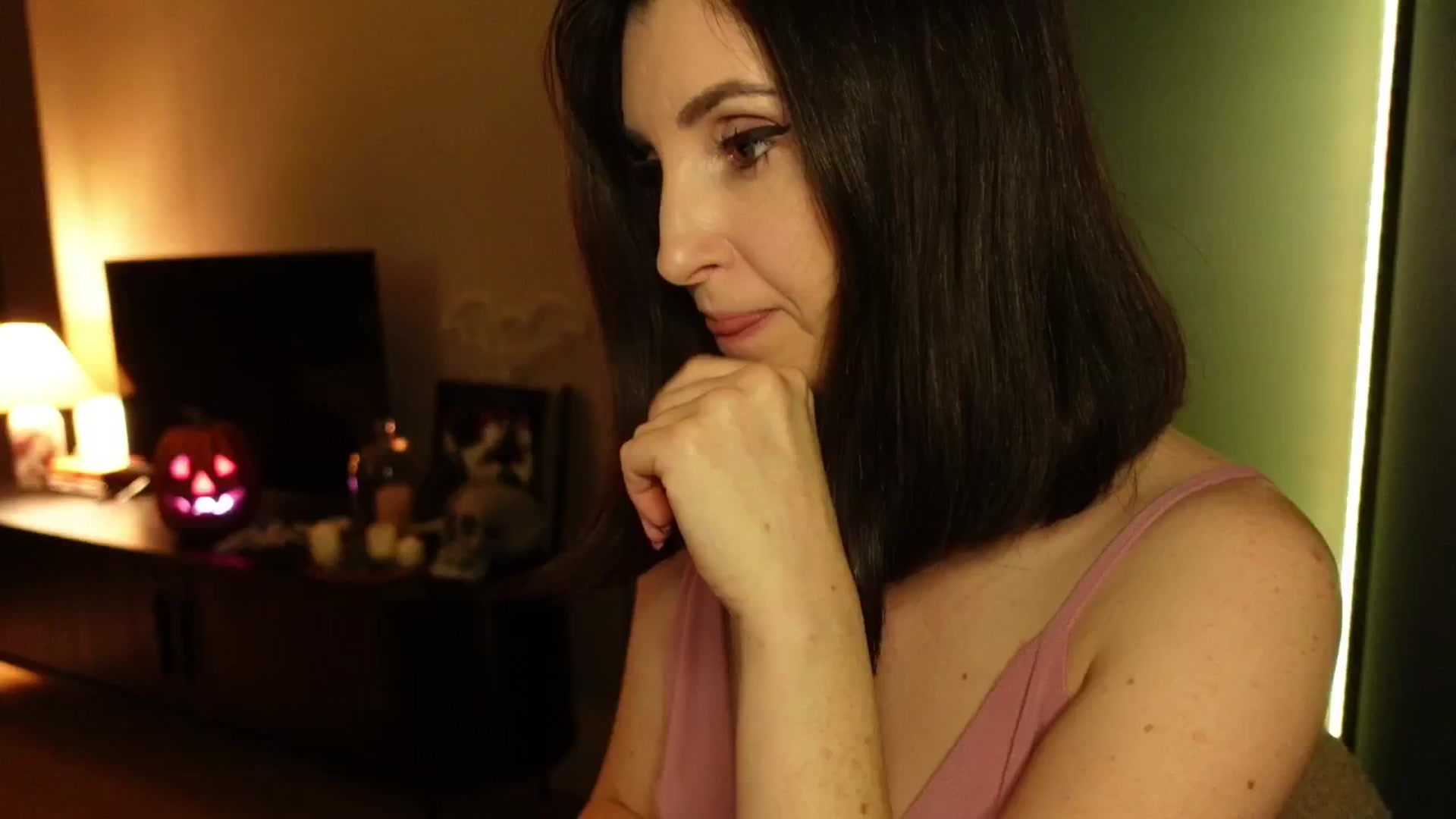 Gallery image thumbnail from Maddie's myfreecams stream on, 10/23/2024, 23:21 image 12 of 20