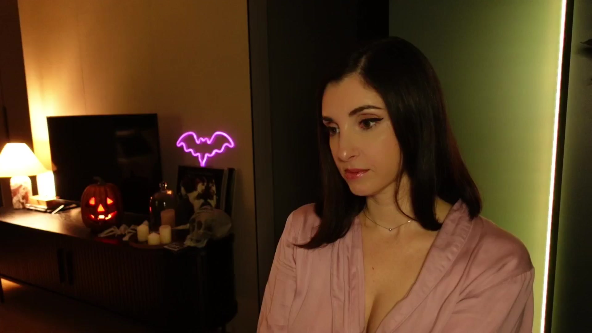 Gallery image thumbnail from Maddie's myfreecams stream on, 10/25/2024, 24:56 image 10 of 20