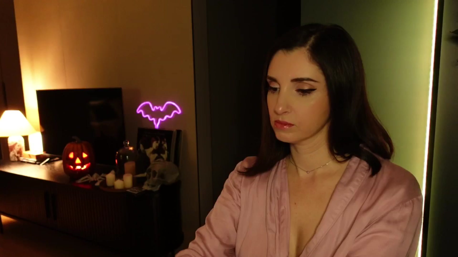 Gallery image thumbnail from Maddie's myfreecams stream on, 10/25/2024, 24:56 image 5 of 20