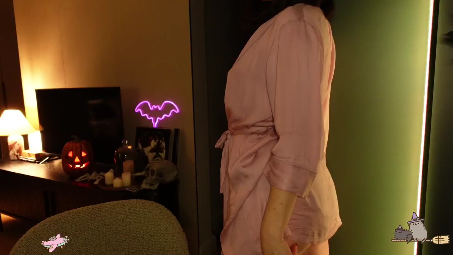 Gallery image thumbnail from Maddie's myfreecams stream on, 10/25/2024, 01:24 image 17 of 20