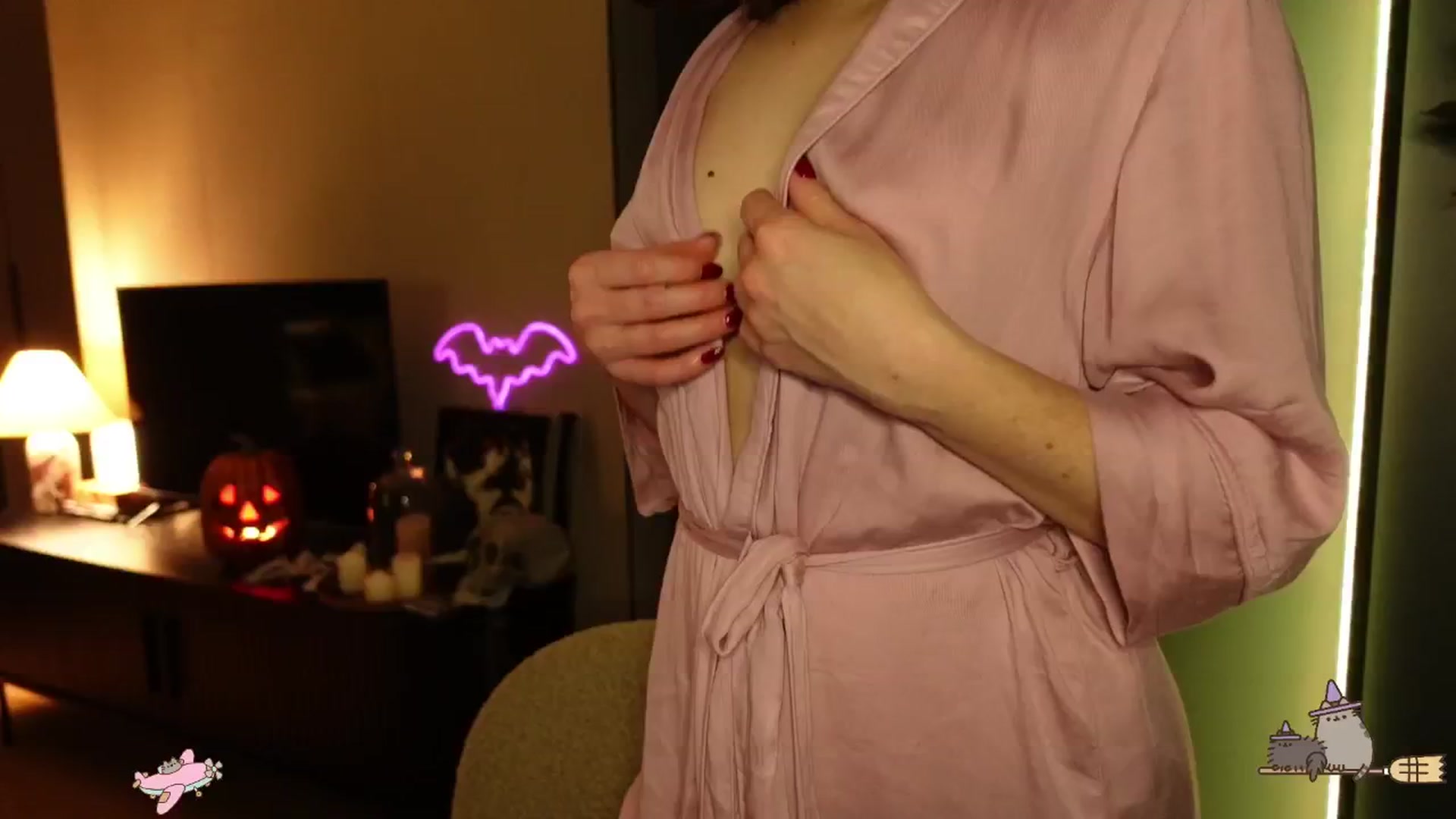 Gallery image thumbnail from Maddie's myfreecams stream on, 10/25/2024, 01:24 image 19 of 20