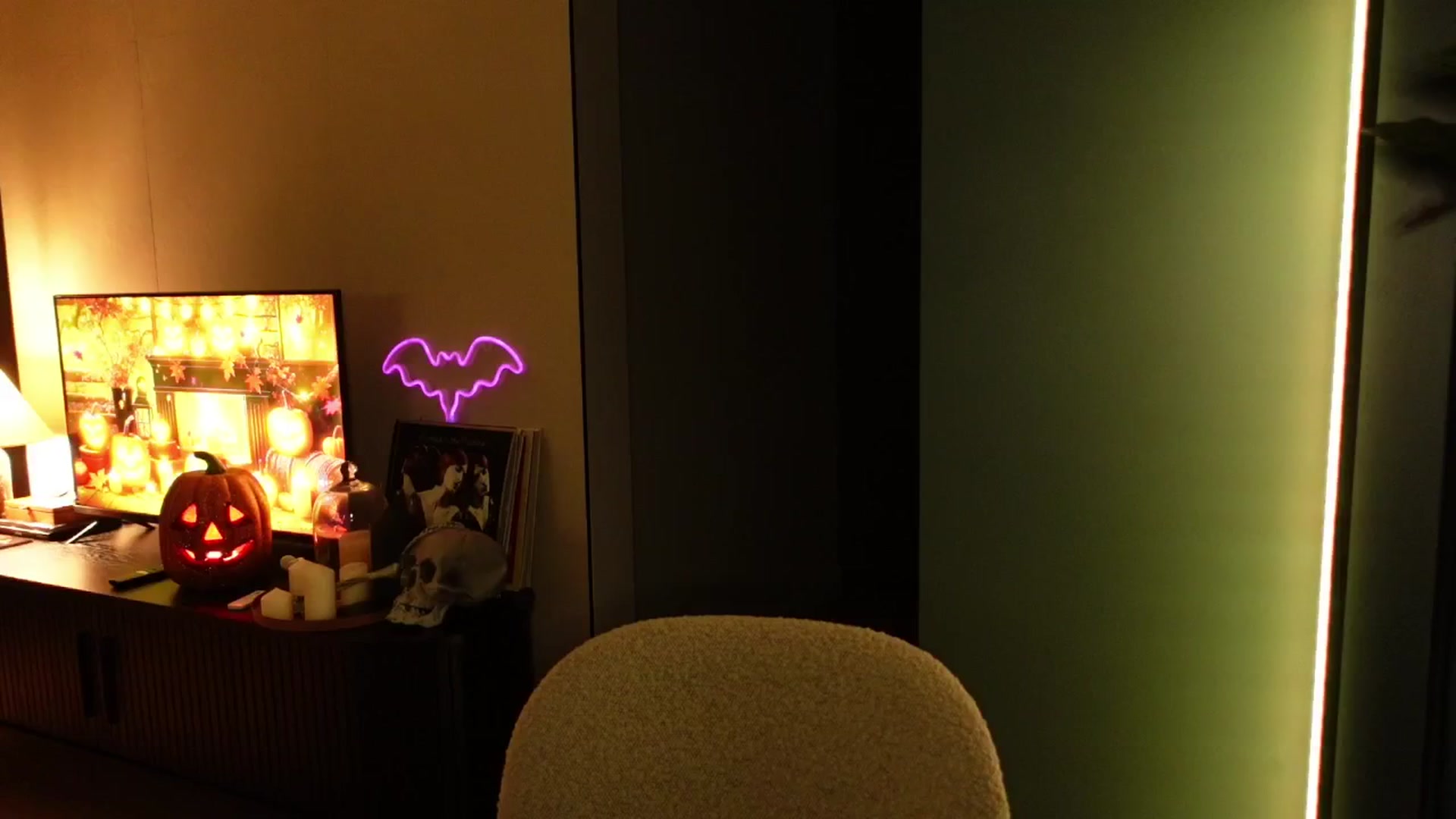 Gallery image thumbnail from Maddie's myfreecams stream on, 10/27/2024, 22:50 image 19 of 20