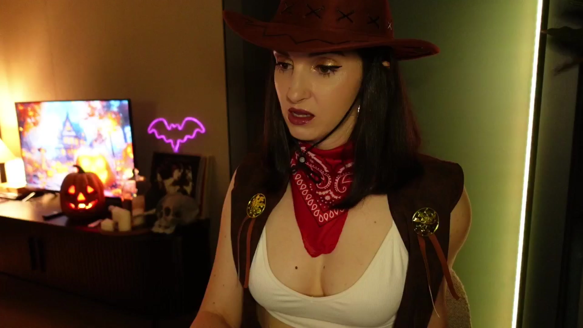 Gallery image thumbnail from Maddie's myfreecams stream on, 10/27/2024, 23:05 image 6 of 20