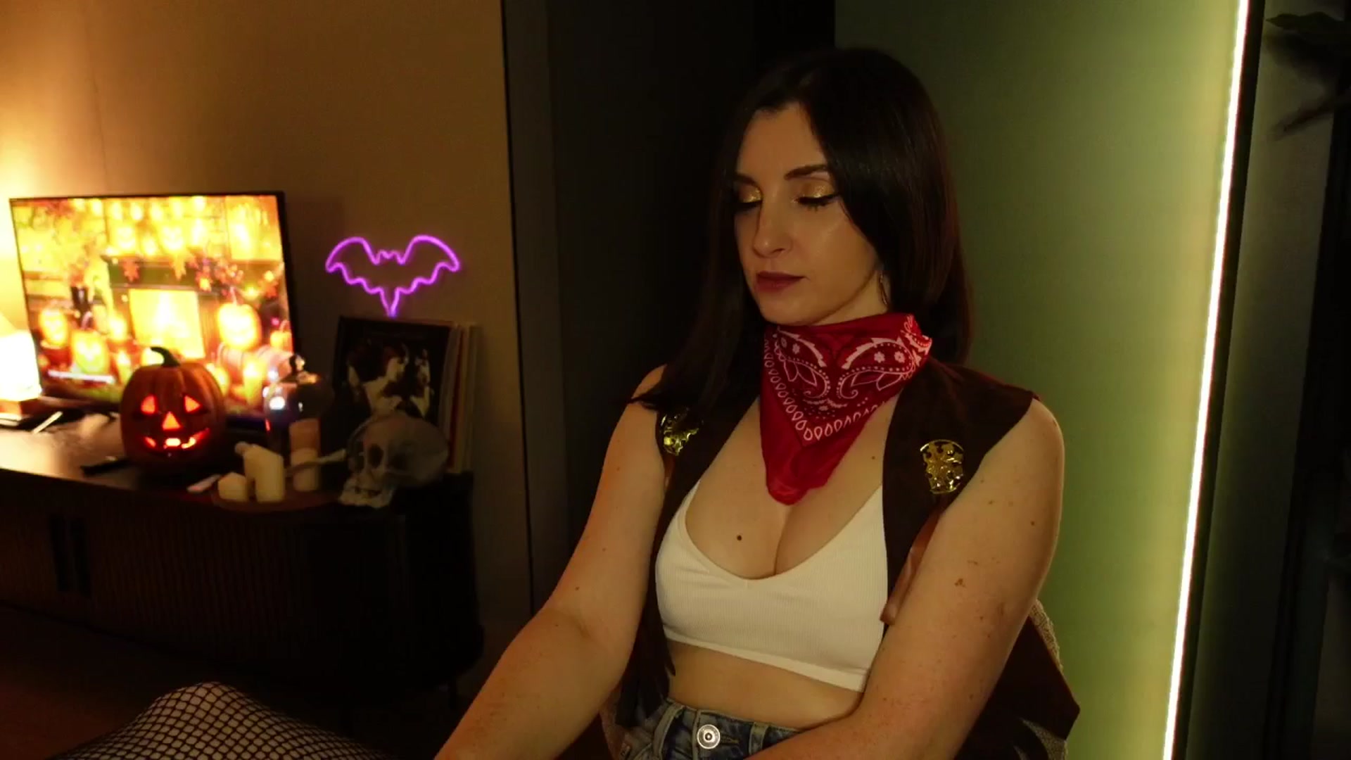 Gallery image thumbnail from Maddie's myfreecams stream on, 10/28/2024, 02:40 image 6 of 20