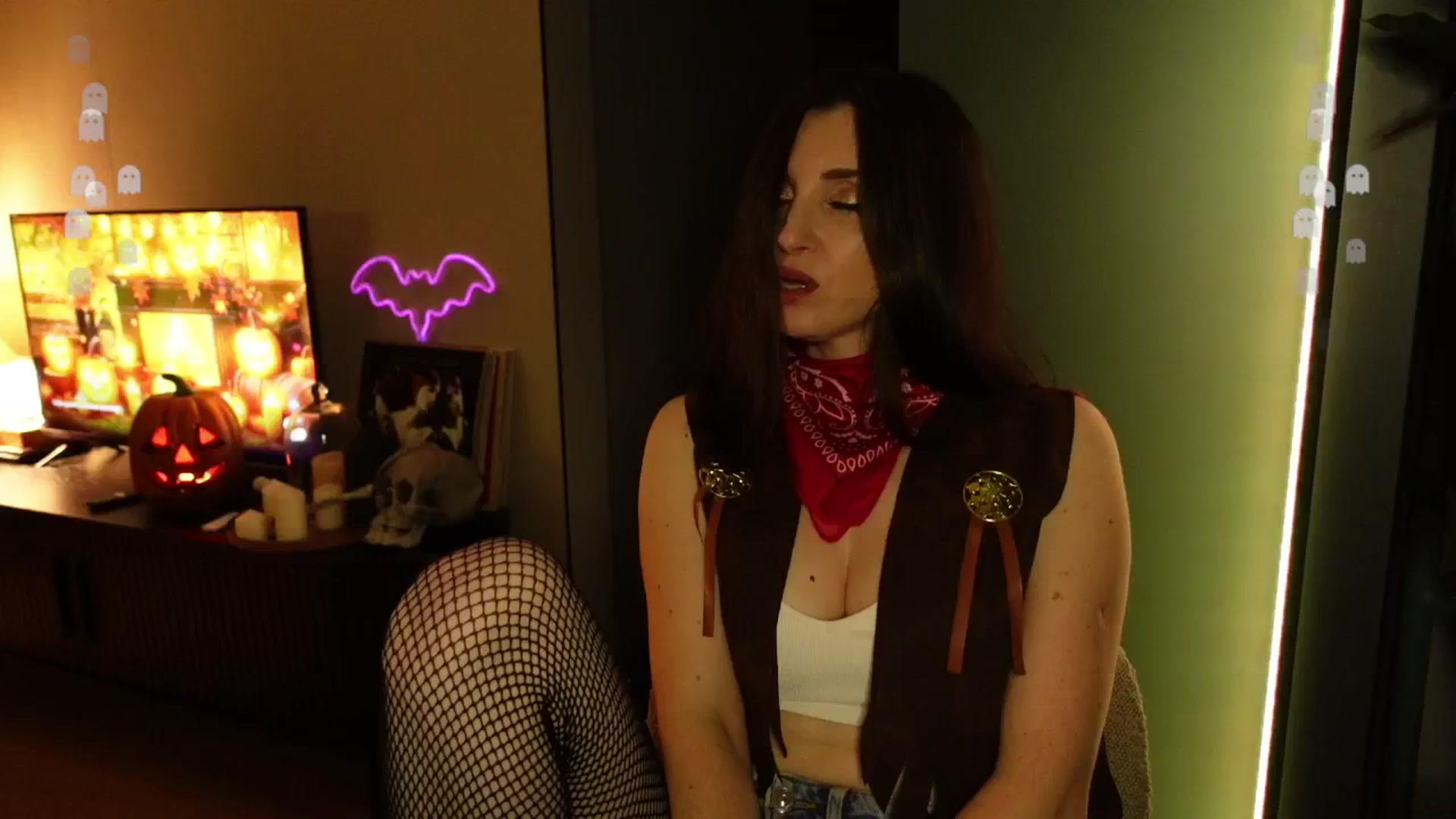 Gallery image thumbnail from Maddie's myfreecams stream on, 10/28/2024, 02:40 image 14 of 20
