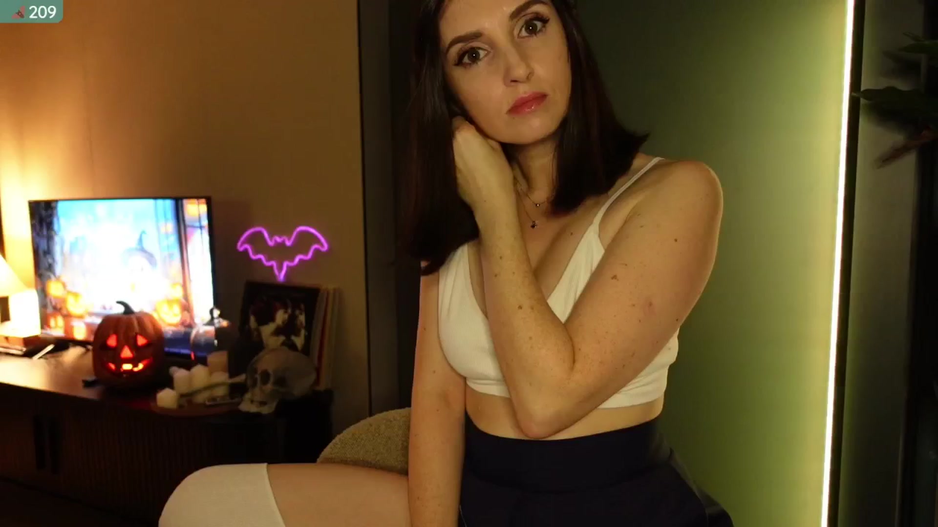 Gallery image thumbnail from Maddie's myfreecams stream on, 10/28/2024, 23:22 image 5 of 20