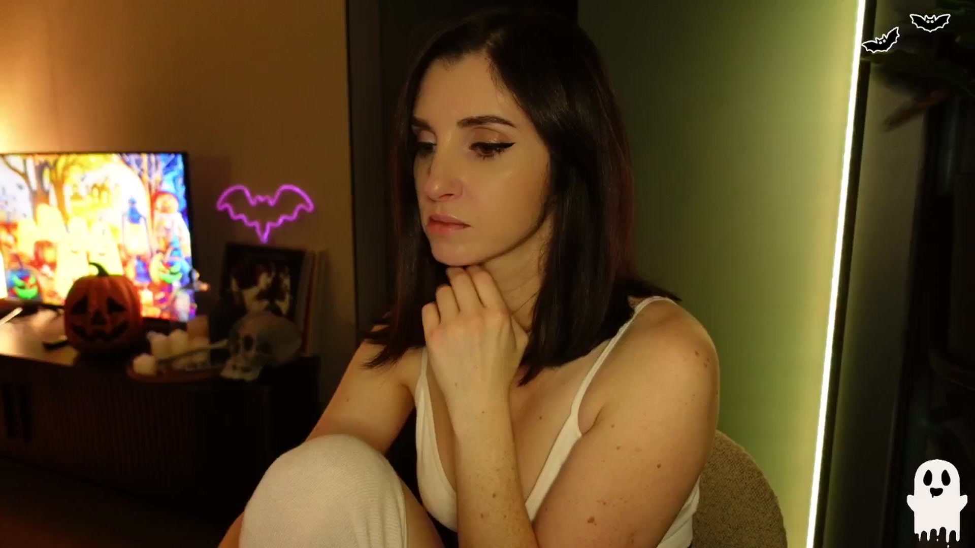 Gallery image thumbnail from Maddie's myfreecams stream on, 10/29/2024, 05:18 image 5 of 20