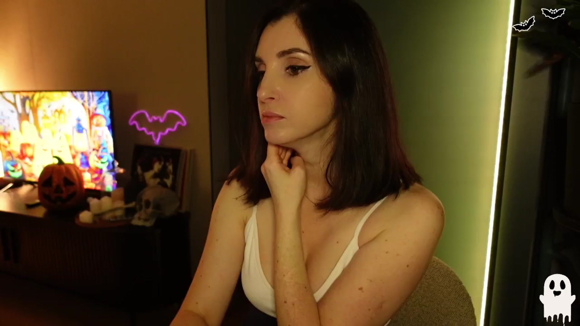 Gallery image thumbnail from Maddie's myfreecams stream on, 10/29/2024, 05:18 image 9 of 20