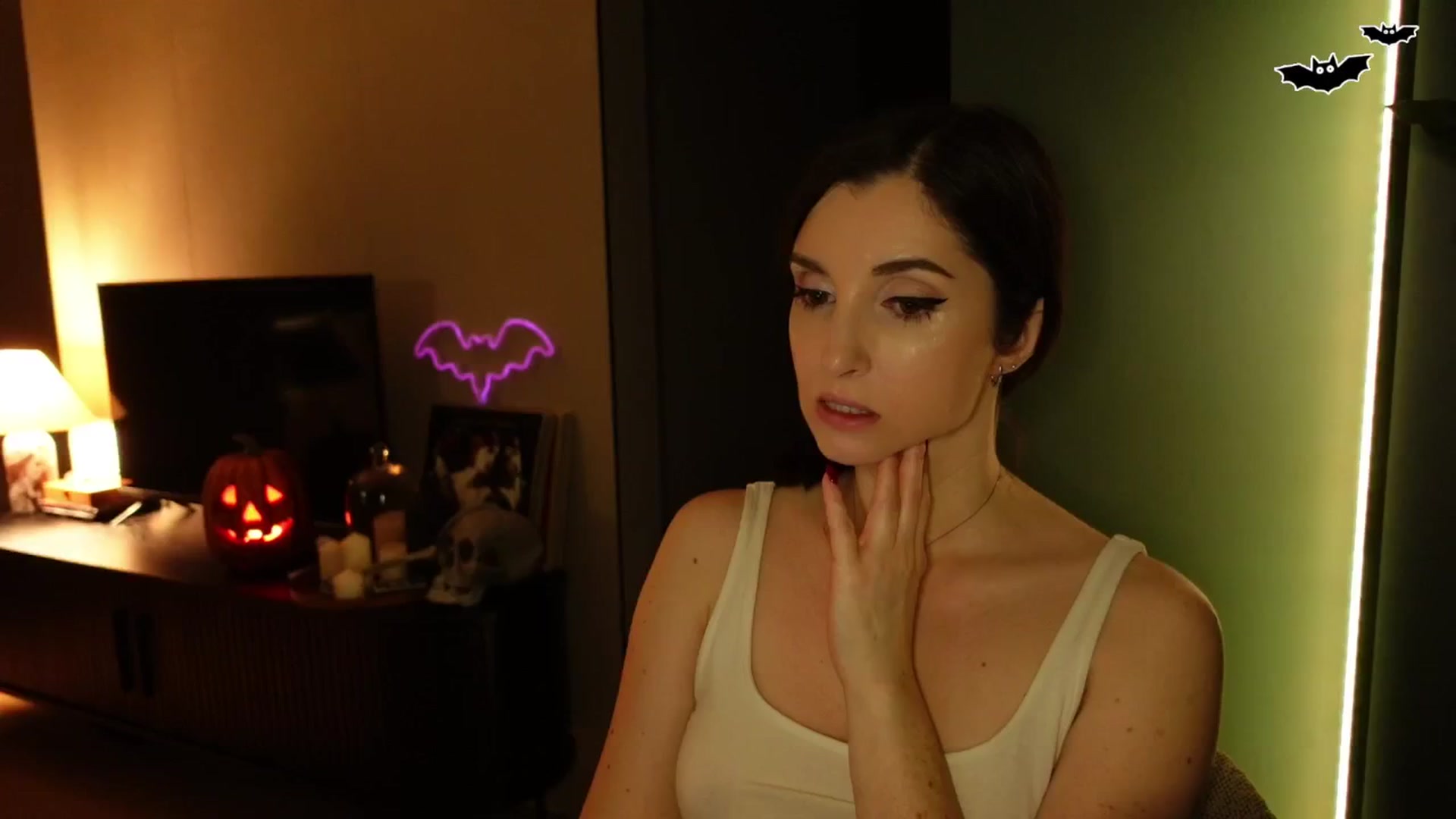Gallery image thumbnail from Maddie's myfreecams stream on, 10/30/2024, 01:11 image 18 of 20