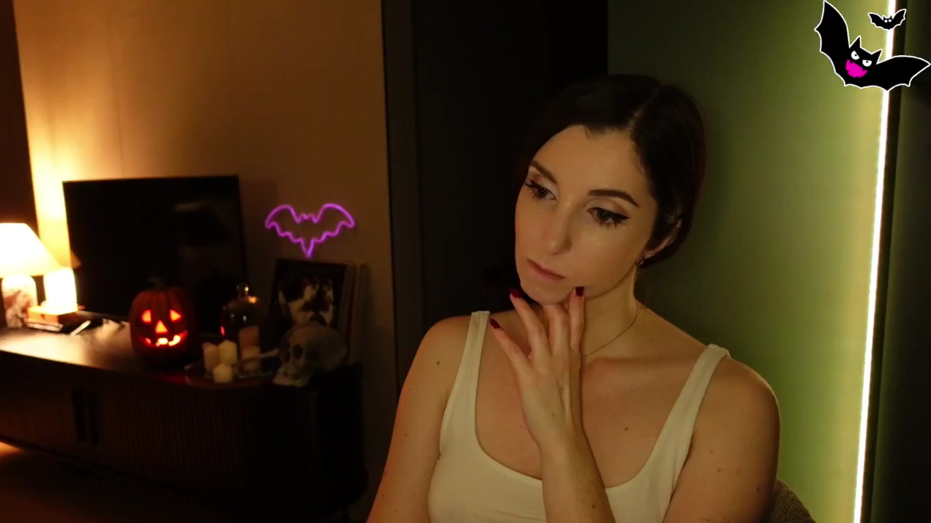 Gallery image thumbnail from Maddie's myfreecams stream on, 10/30/2024, 01:11 image 19 of 20