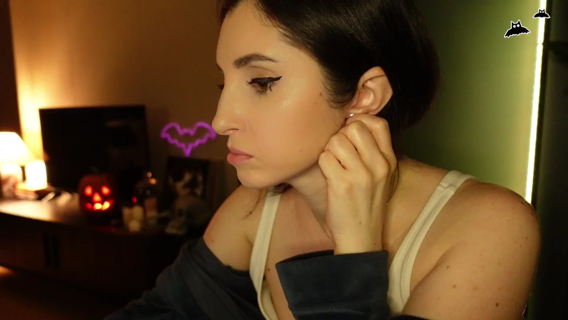 Gallery image thumbnail from Maddie's myfreecams stream on, 10/30/2024, 01:11 image 1 of 20