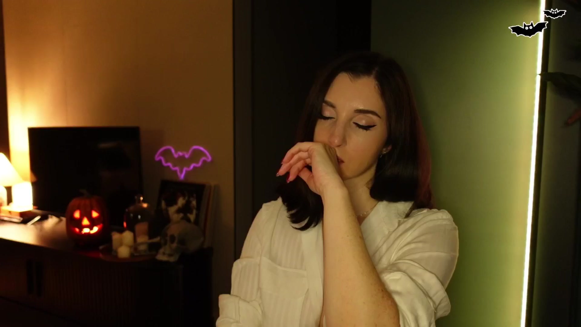 Gallery image thumbnail from Maddie's myfreecams stream on, 10/30/2024, 02:12 image 18 of 20