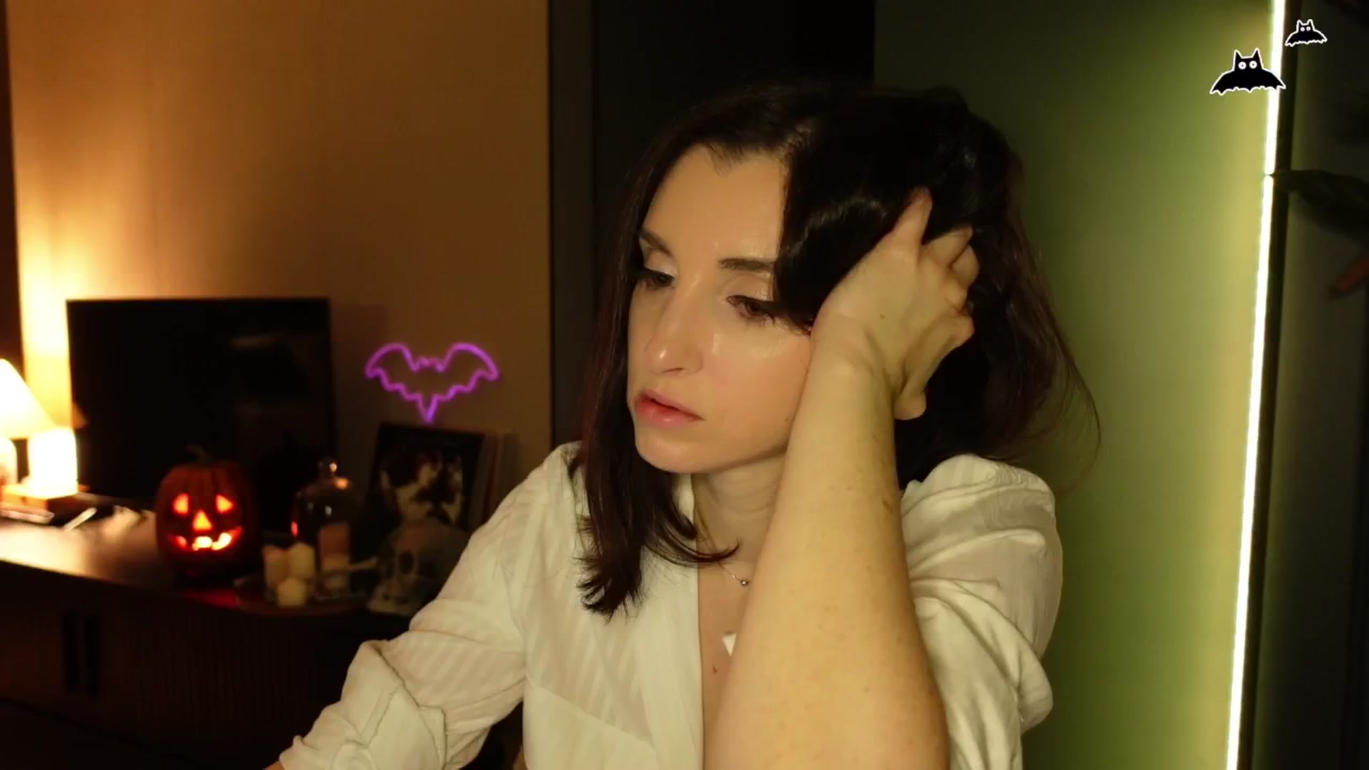 Gallery image thumbnail from Maddie's myfreecams stream on, 10/30/2024, 02:12 image 20 of 20