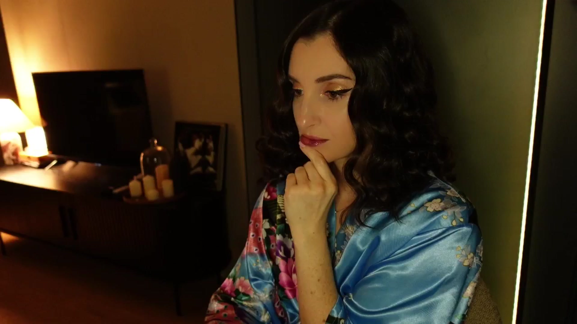 Gallery image thumbnail from Maddie's myfreecams stream on, 11/02/2024, 01:11 image 9 of 20