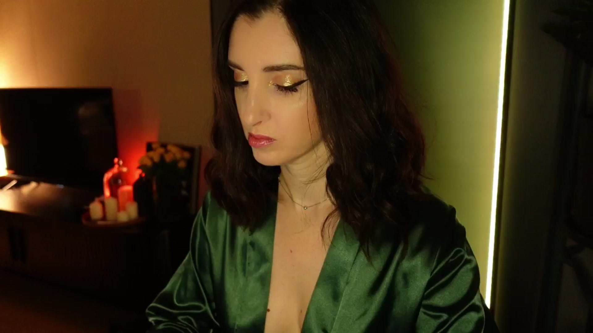 Gallery image thumbnail from Maddie's myfreecams stream on, 11/05/2024, 02:53 image 2 of 20