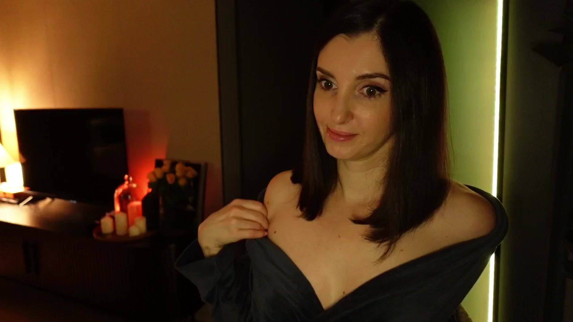 Gallery image thumbnail from Maddie's myfreecams stream on, 11/06/2024, 01:21 image 3 of 20