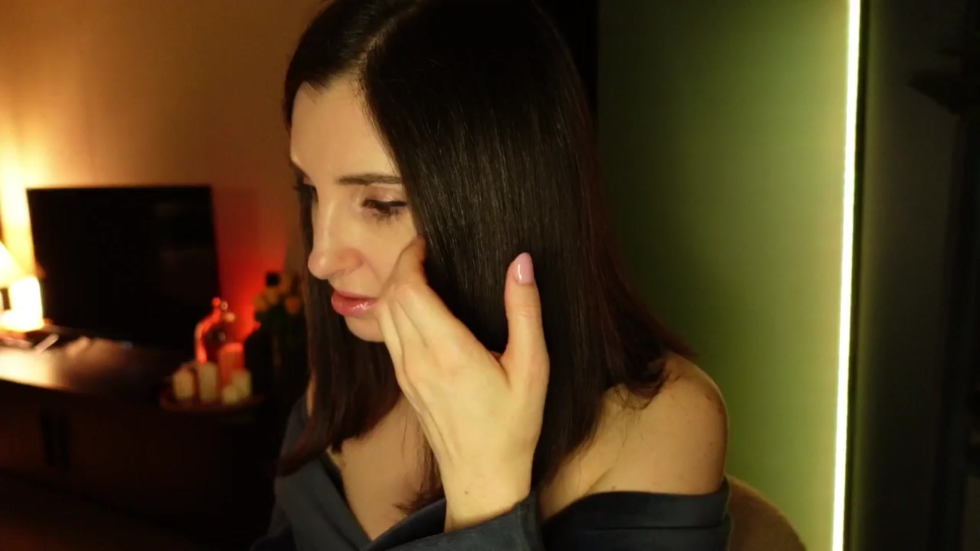 Gallery image thumbnail from Maddie's myfreecams stream on, 11/06/2024, 01:21 image 13 of 20