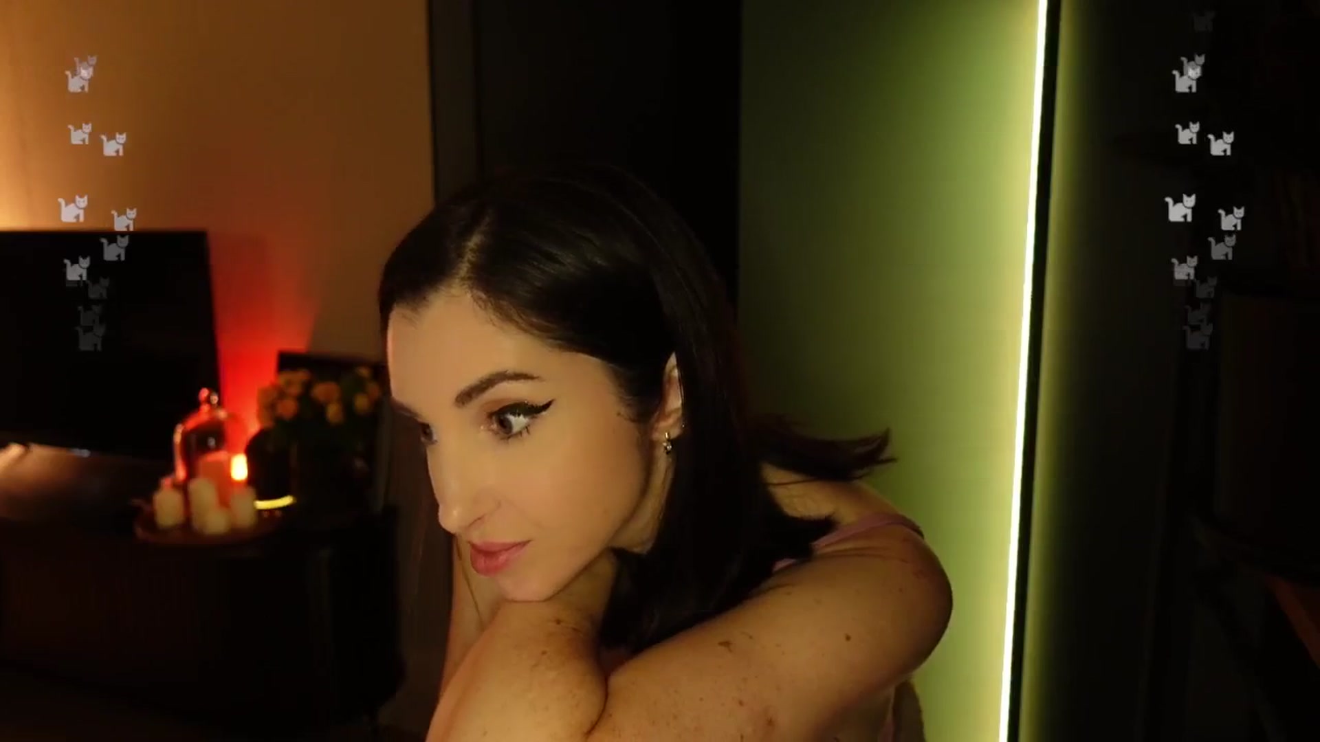 Gallery image thumbnail from Maddie's myfreecams stream on, 11/08/2024, 05:30 image 13 of 20